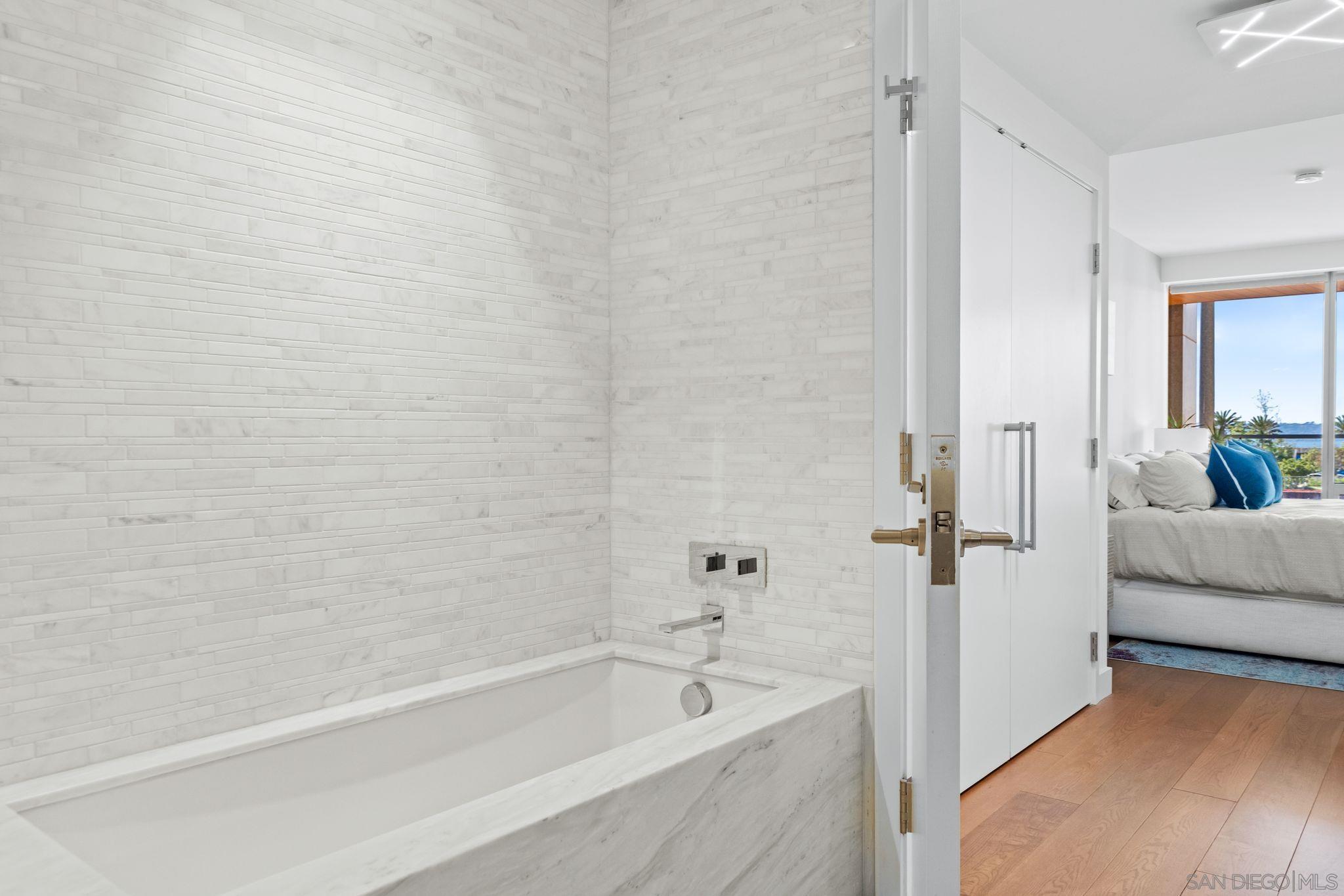 Detail Gallery Image 18 of 67 For 888 W E Street  #307,  San Diego,  CA 92101 - 2 Beds | 2 Baths