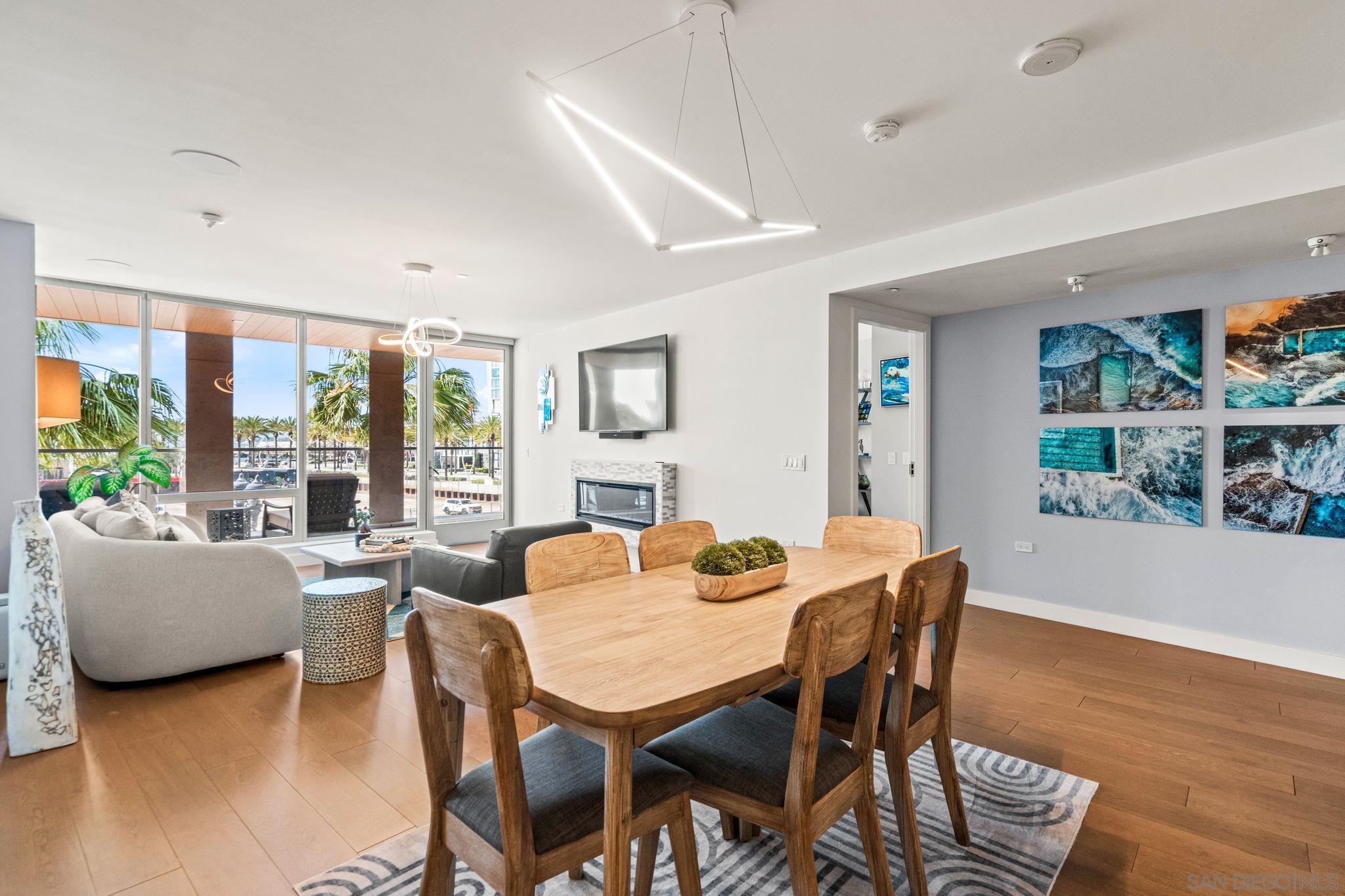 Detail Gallery Image 3 of 67 For 888 W E Street  #307,  San Diego,  CA 92101 - 2 Beds | 2 Baths