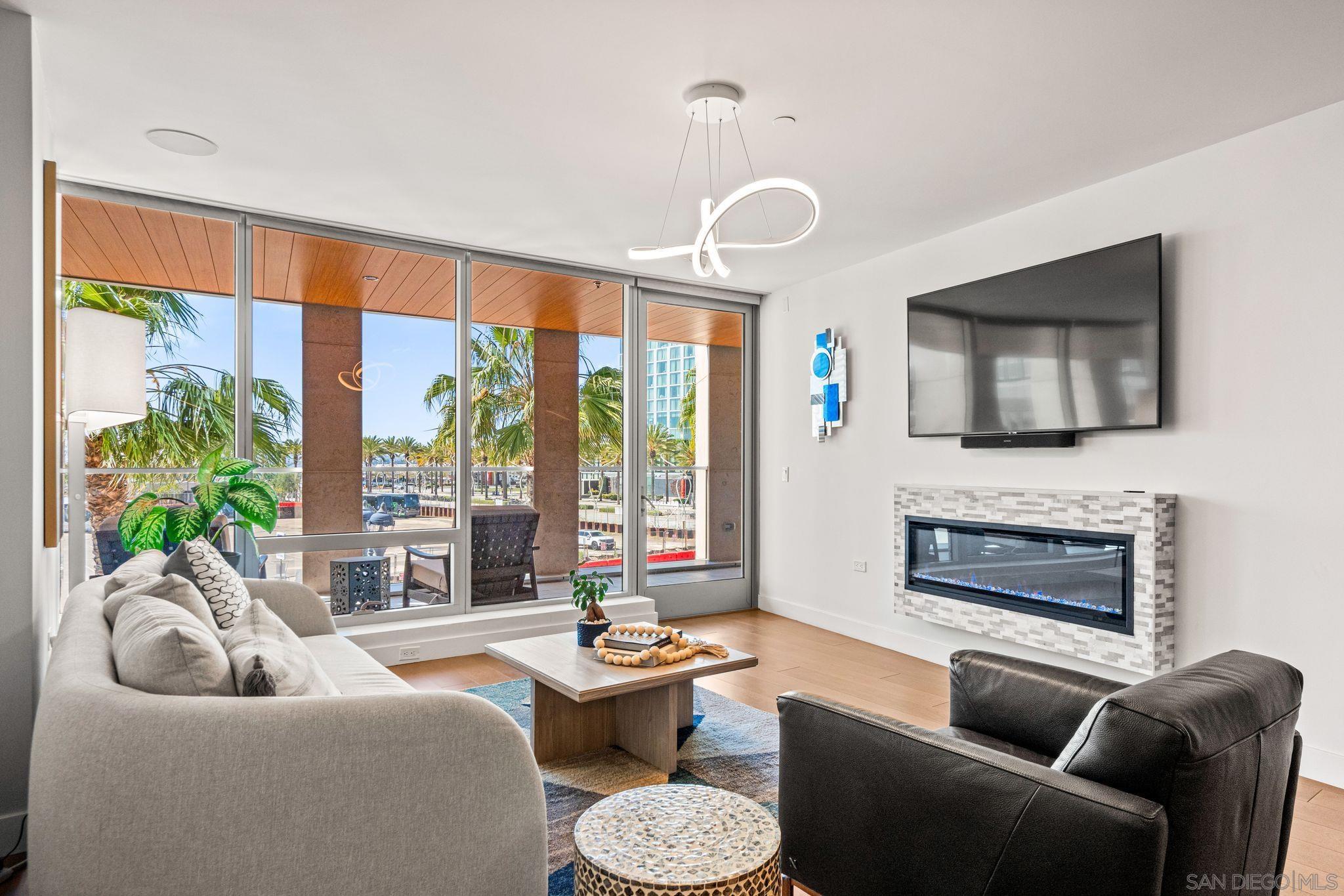 Detail Gallery Image 4 of 67 For 888 W E Street  #307,  San Diego,  CA 92101 - 2 Beds | 2 Baths