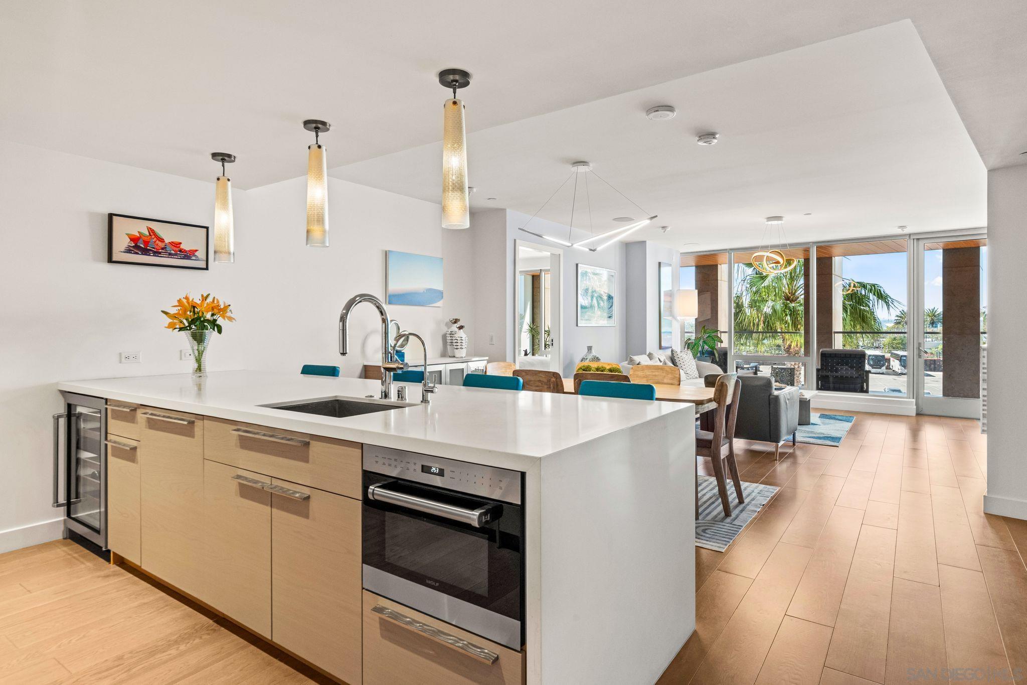 Detail Gallery Image 8 of 67 For 888 W E Street  #307,  San Diego,  CA 92101 - 2 Beds | 2 Baths