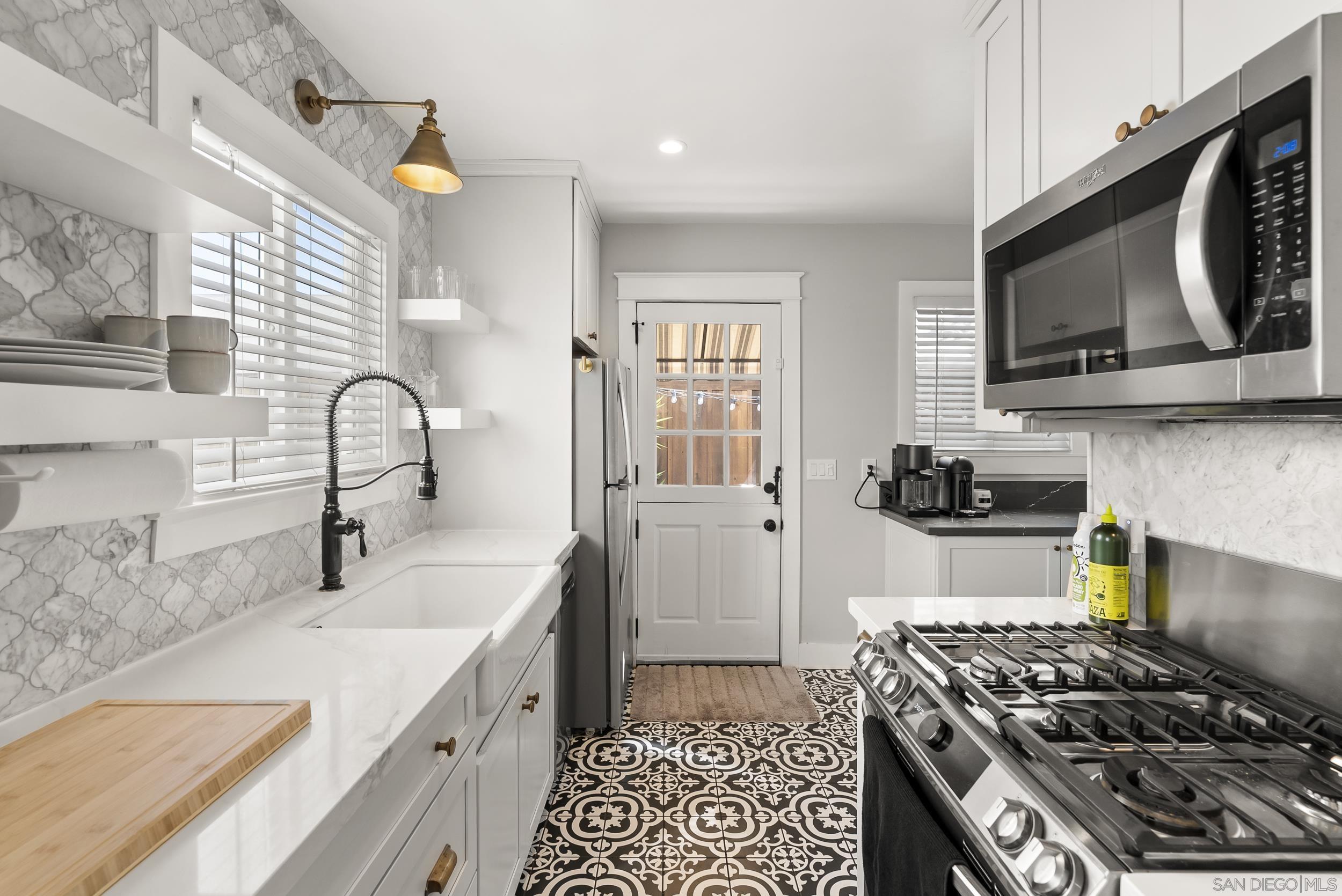 Detail Gallery Image 12 of 28 For 4730  Oregon St, San Diego,  CA 92116 - 2 Beds | 1 Baths