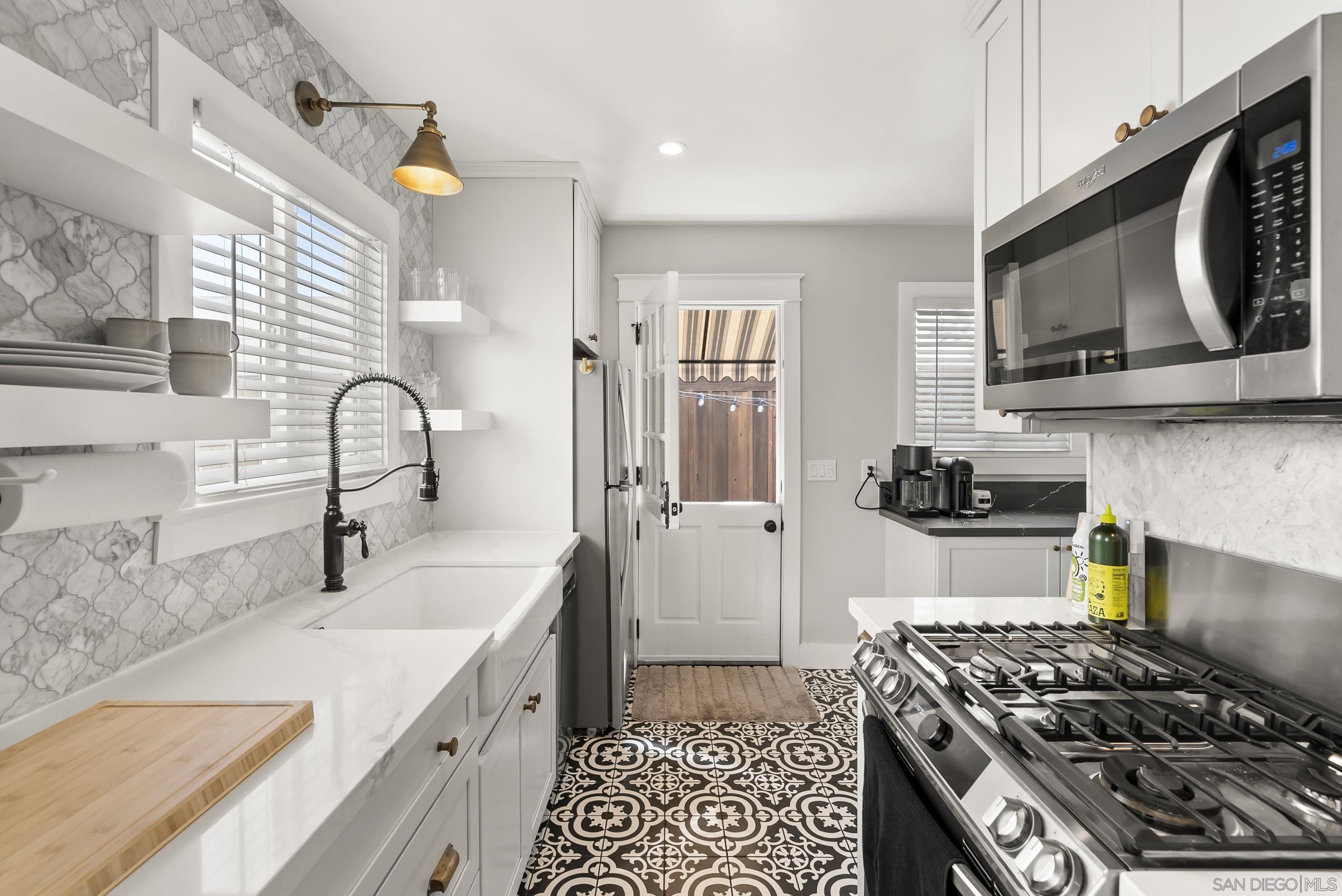 Detail Gallery Image 13 of 28 For 4730  Oregon St, San Diego,  CA 92116 - 2 Beds | 1 Baths