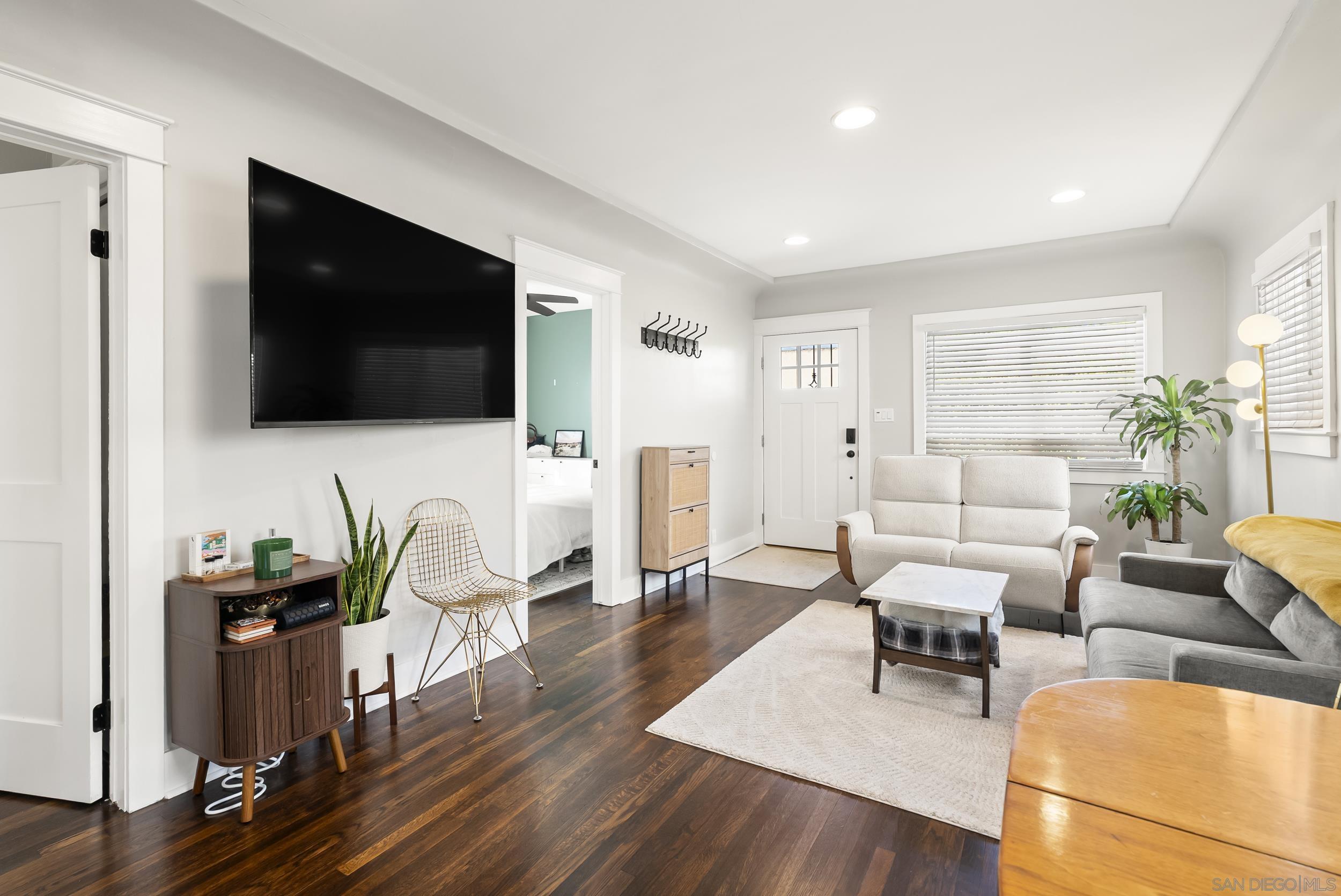 Detail Gallery Image 5 of 28 For 4730  Oregon St, San Diego,  CA 92116 - 2 Beds | 1 Baths