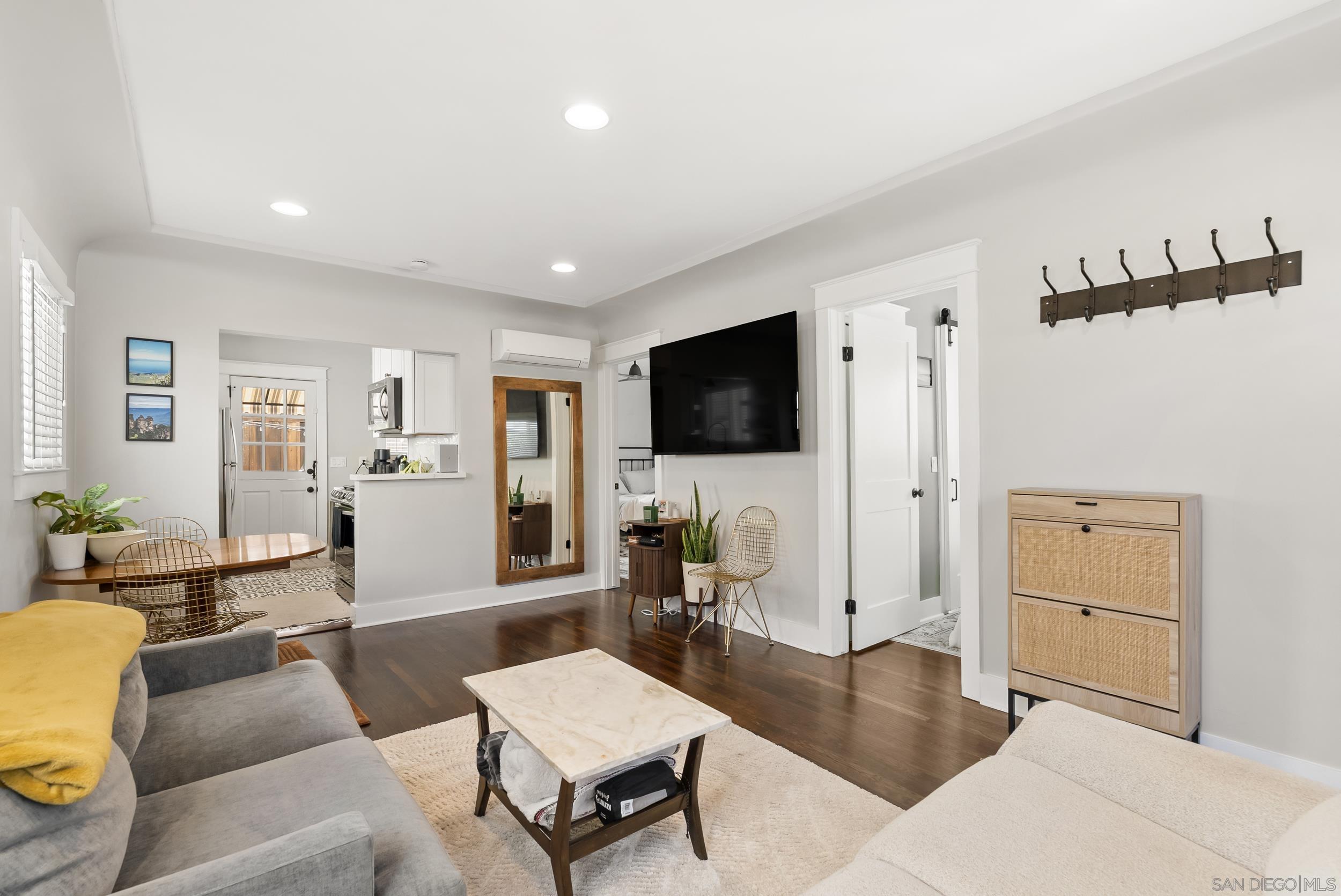 Detail Gallery Image 7 of 28 For 4730  Oregon St, San Diego,  CA 92116 - 2 Beds | 1 Baths