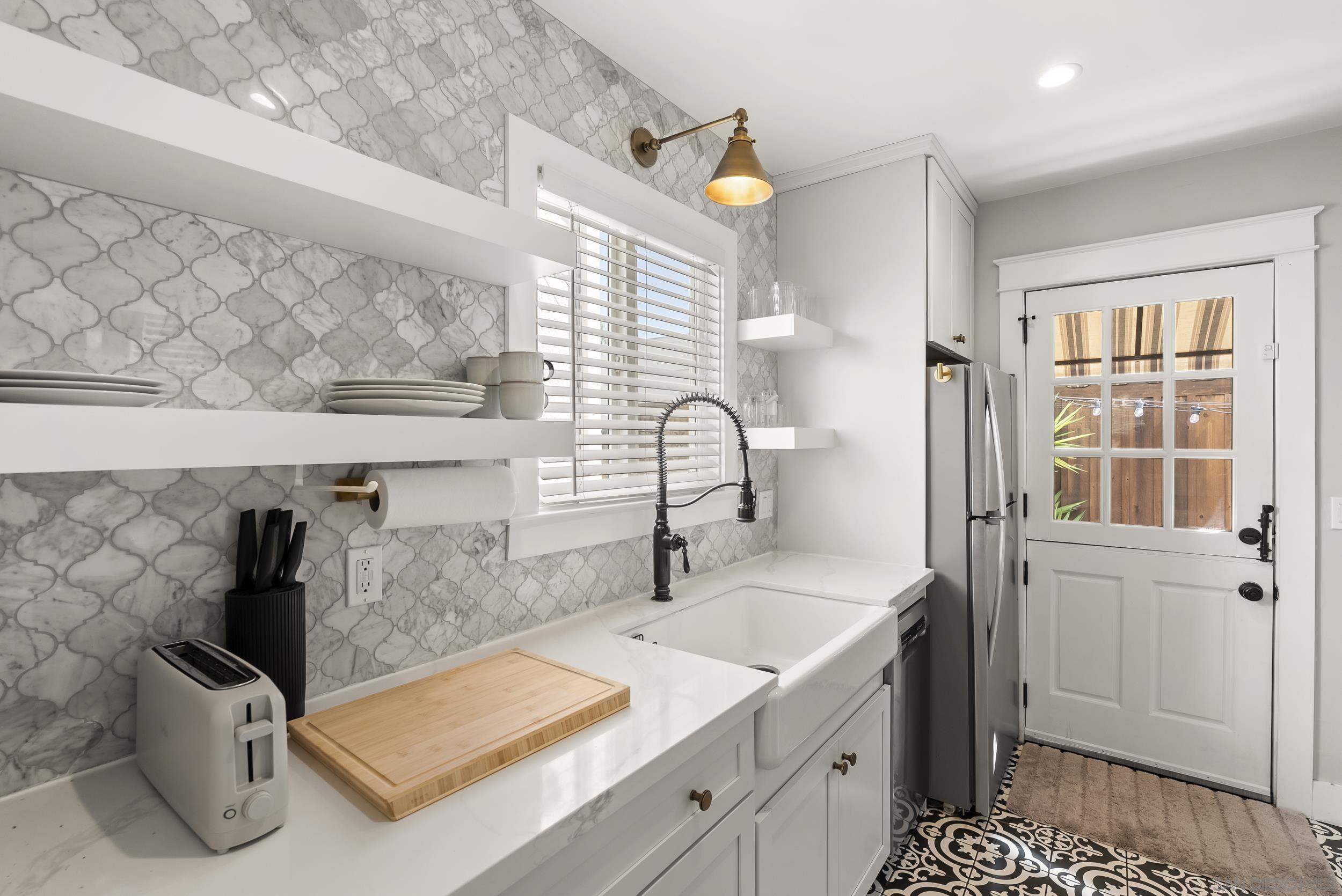 Detail Gallery Image 9 of 28 For 4730  Oregon St, San Diego,  CA 92116 - 2 Beds | 1 Baths