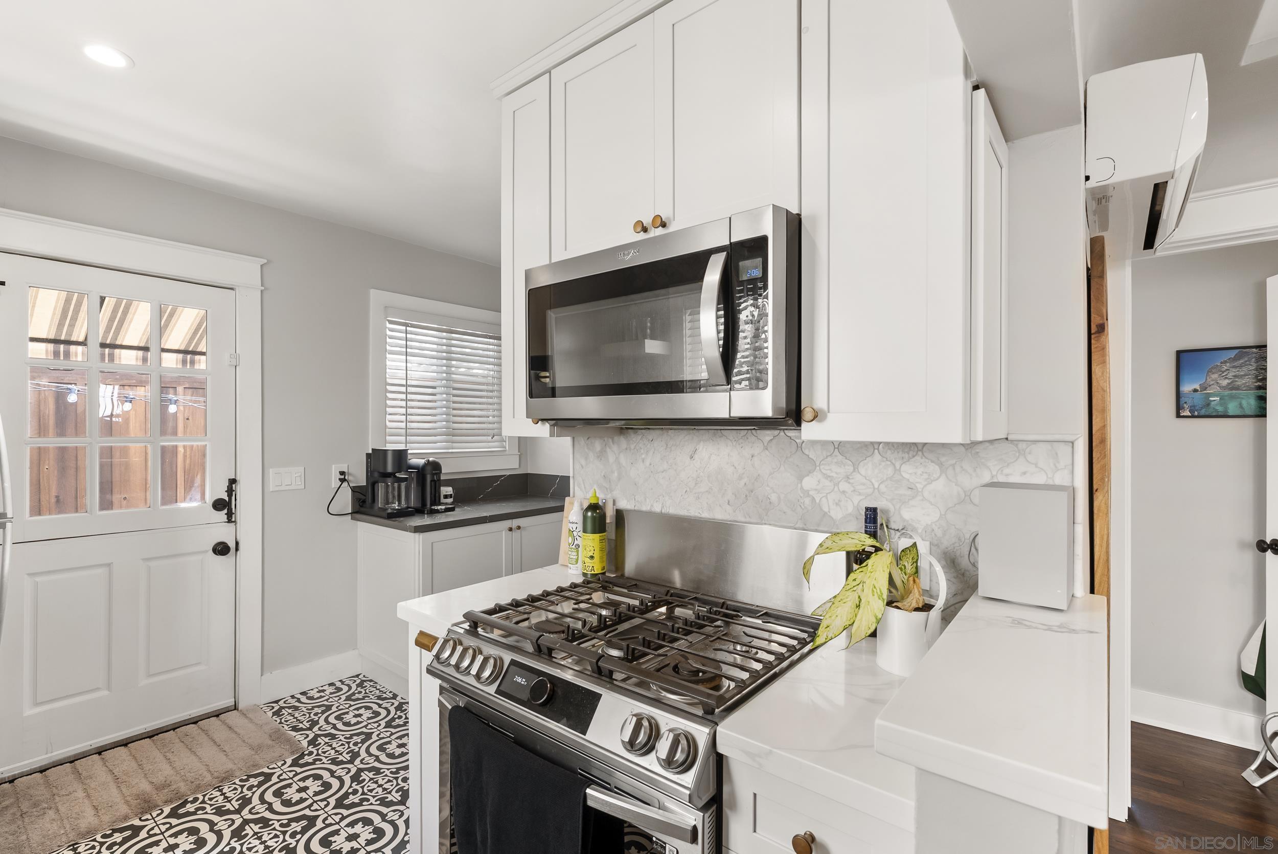 Detail Gallery Image 10 of 28 For 4730  Oregon St, San Diego,  CA 92116 - 2 Beds | 1 Baths