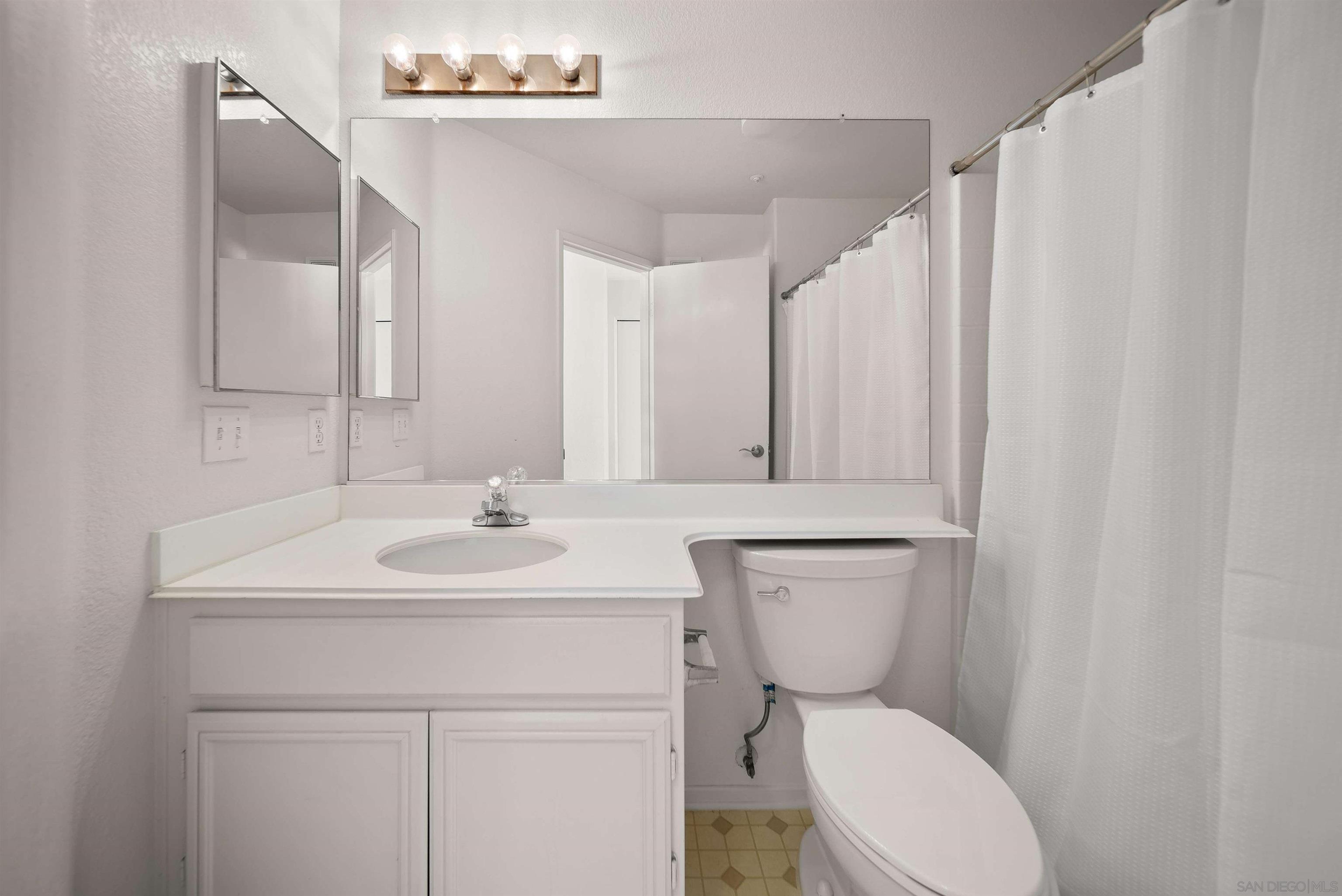 Detail Gallery Image 13 of 26 For 10206  Wateridge Cir  #159,  San Diego,  CA 92121 - 3 Beds | 2/1 Baths