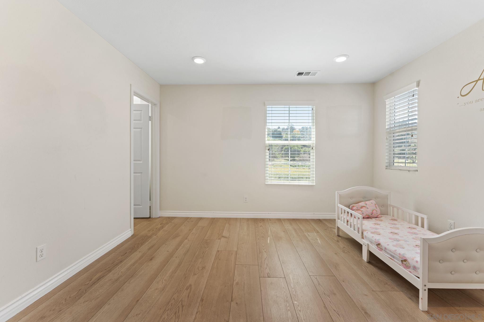 Detail Gallery Image 25 of 40 For 1287  White Oak Court, El Cajon,  CA 92020 - 4 Beds | 2/1 Baths
