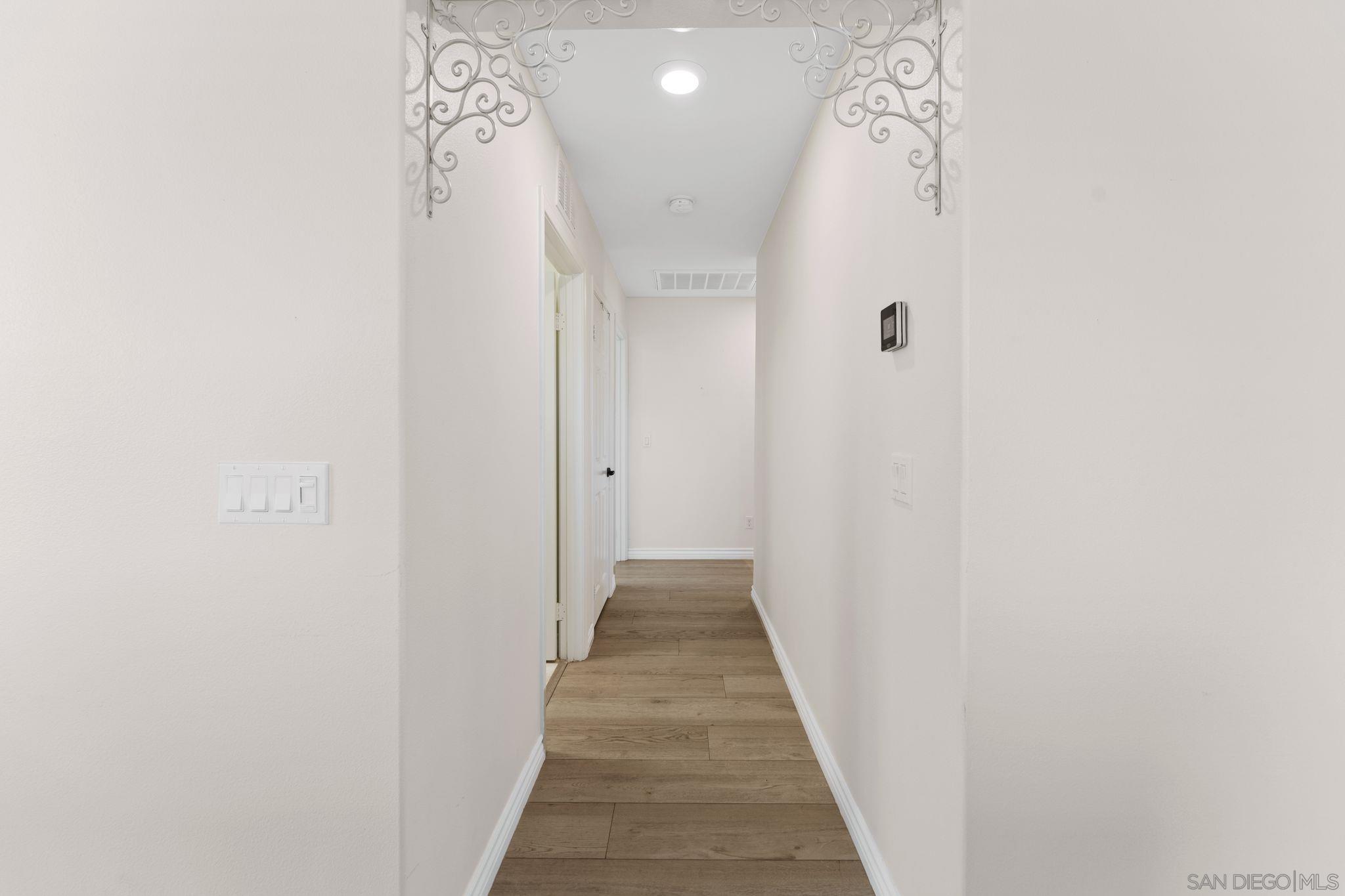 Detail Gallery Image 31 of 40 For 1287  White Oak Court, El Cajon,  CA 92020 - 4 Beds | 2/1 Baths