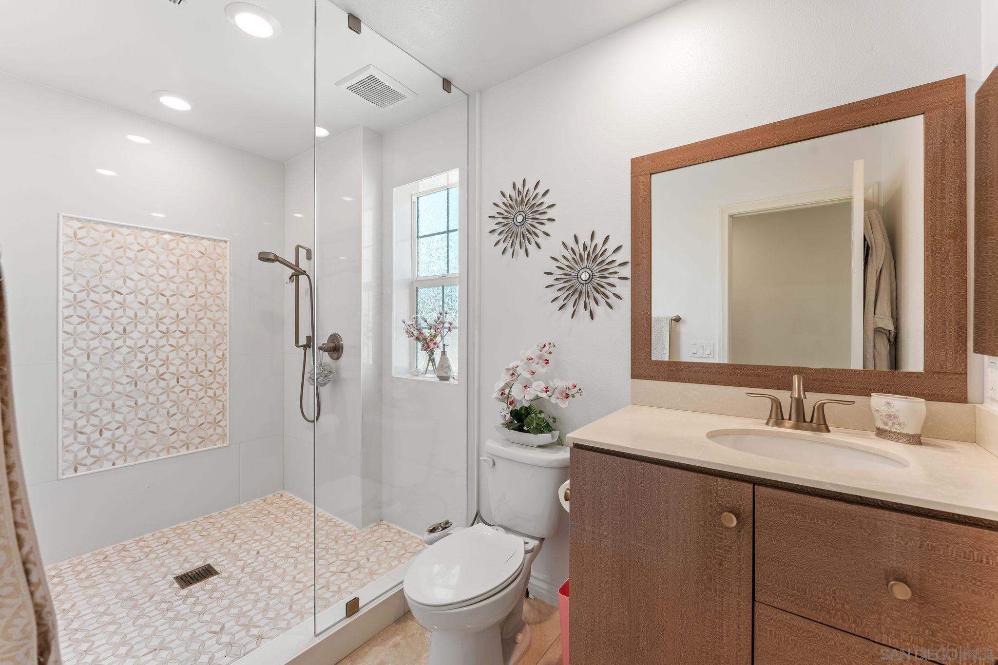 Detail Gallery Image 34 of 40 For 1287  White Oak Court, El Cajon,  CA 92020 - 4 Beds | 2/1 Baths