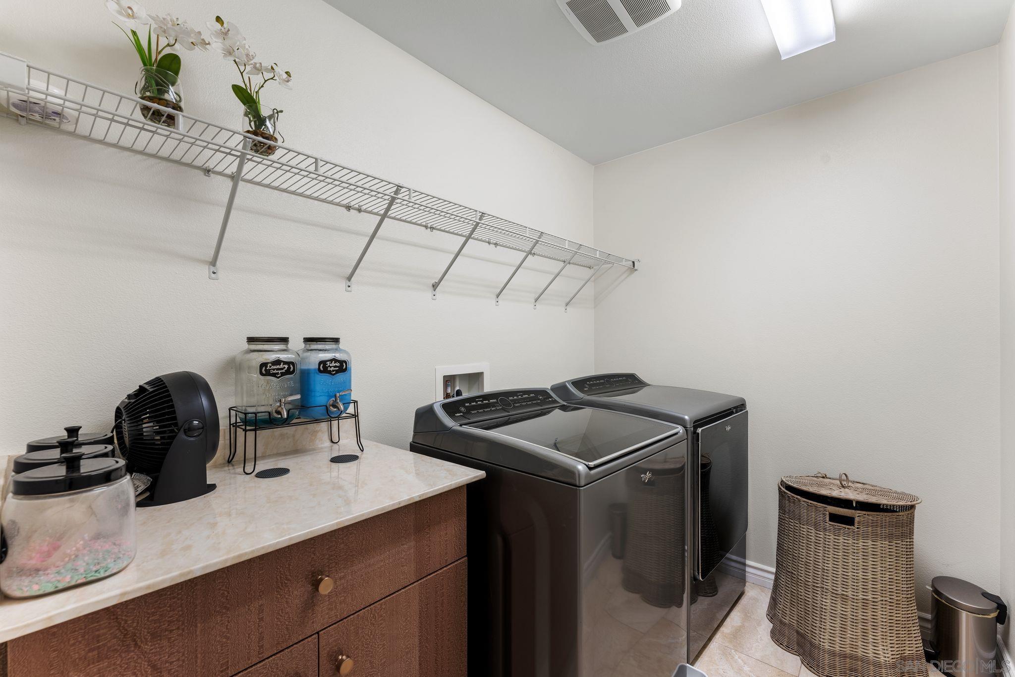 Detail Gallery Image 36 of 40 For 1287  White Oak Court, El Cajon,  CA 92020 - 4 Beds | 2/1 Baths