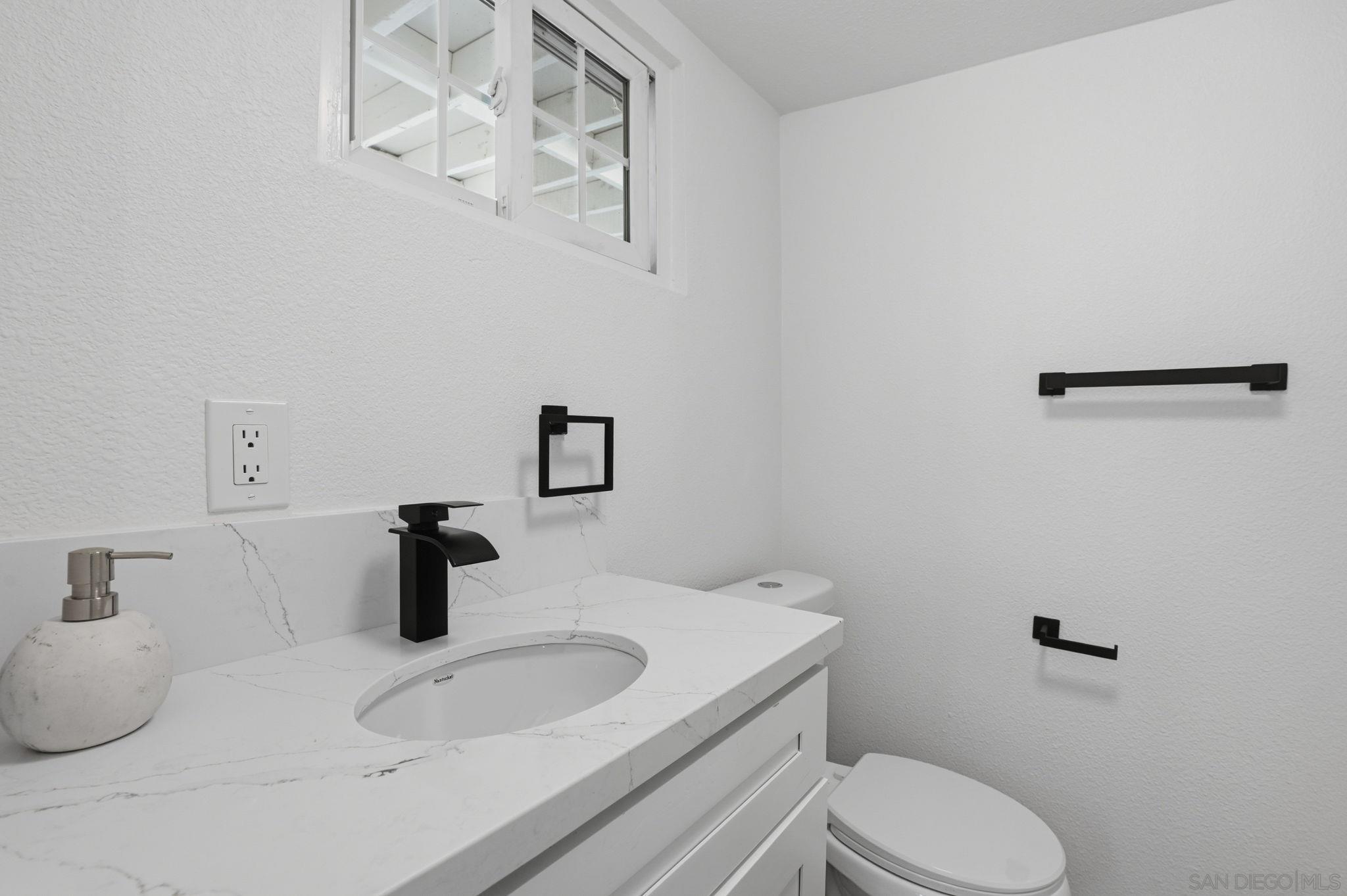 Detail Gallery Image 16 of 37 For 4376  Myrtle Ave, San Diego,  CA 92105 - 3 Beds | 2 Baths