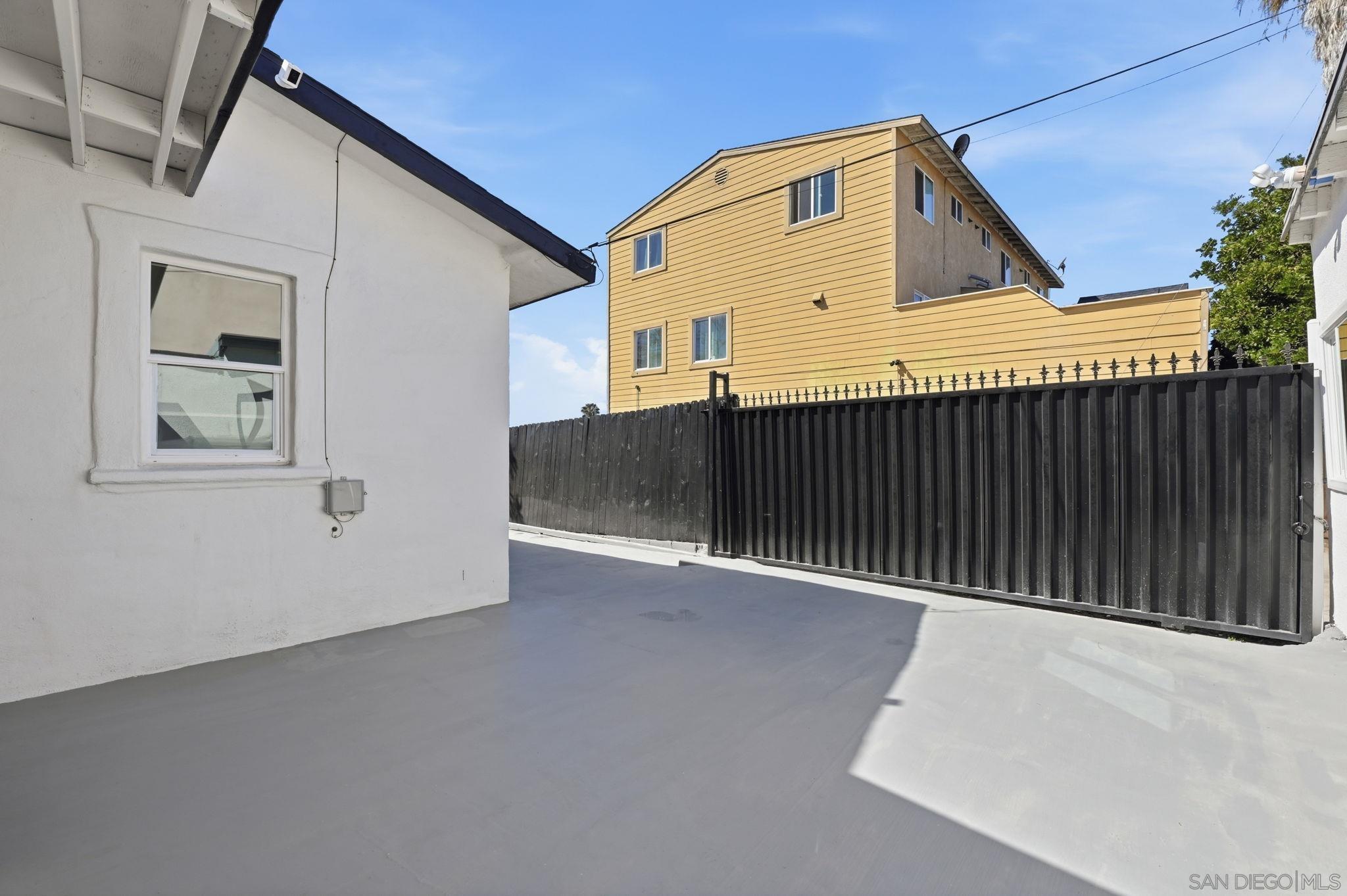 Detail Gallery Image 24 of 37 For 4376  Myrtle Ave, San Diego,  CA 92105 - 3 Beds | 2 Baths