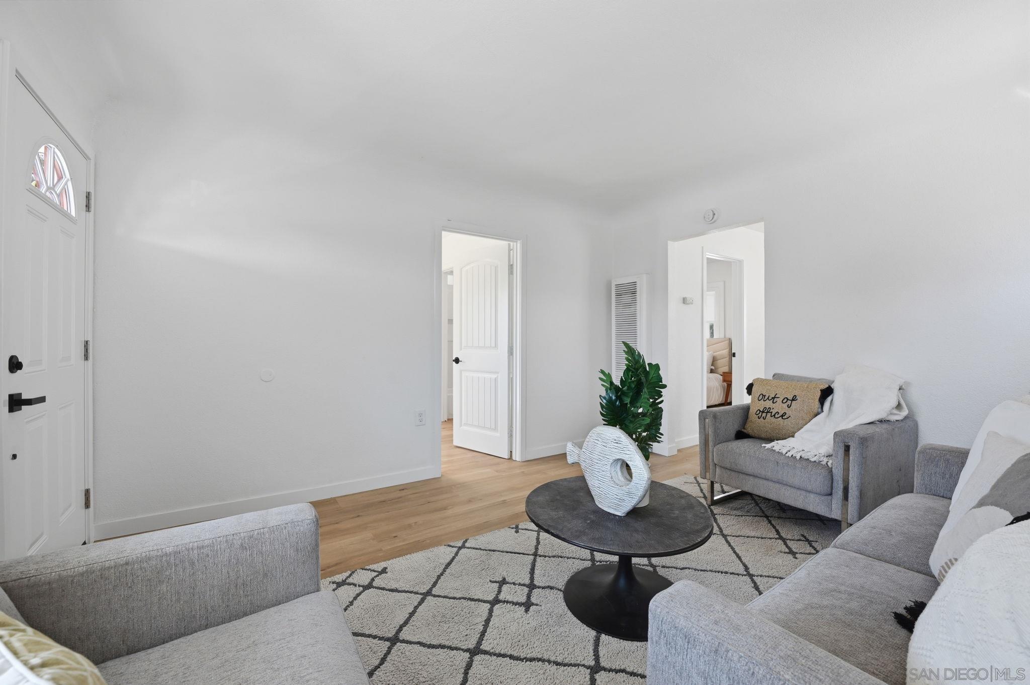 Detail Gallery Image 7 of 37 For 4376  Myrtle Ave, San Diego,  CA 92105 - 3 Beds | 2 Baths