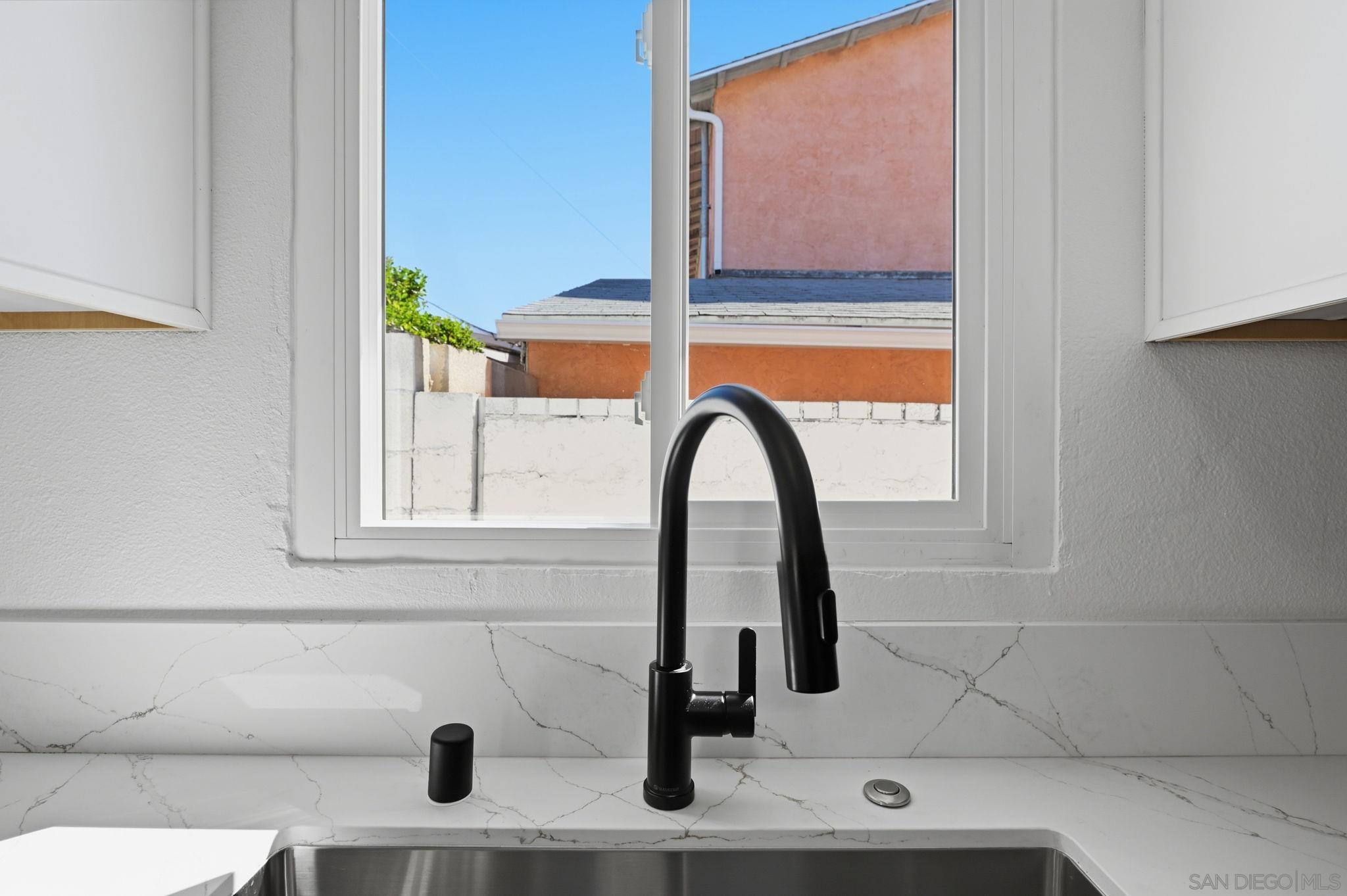 Detail Gallery Image 10 of 37 For 4376  Myrtle Ave, San Diego,  CA 92105 - 3 Beds | 2 Baths