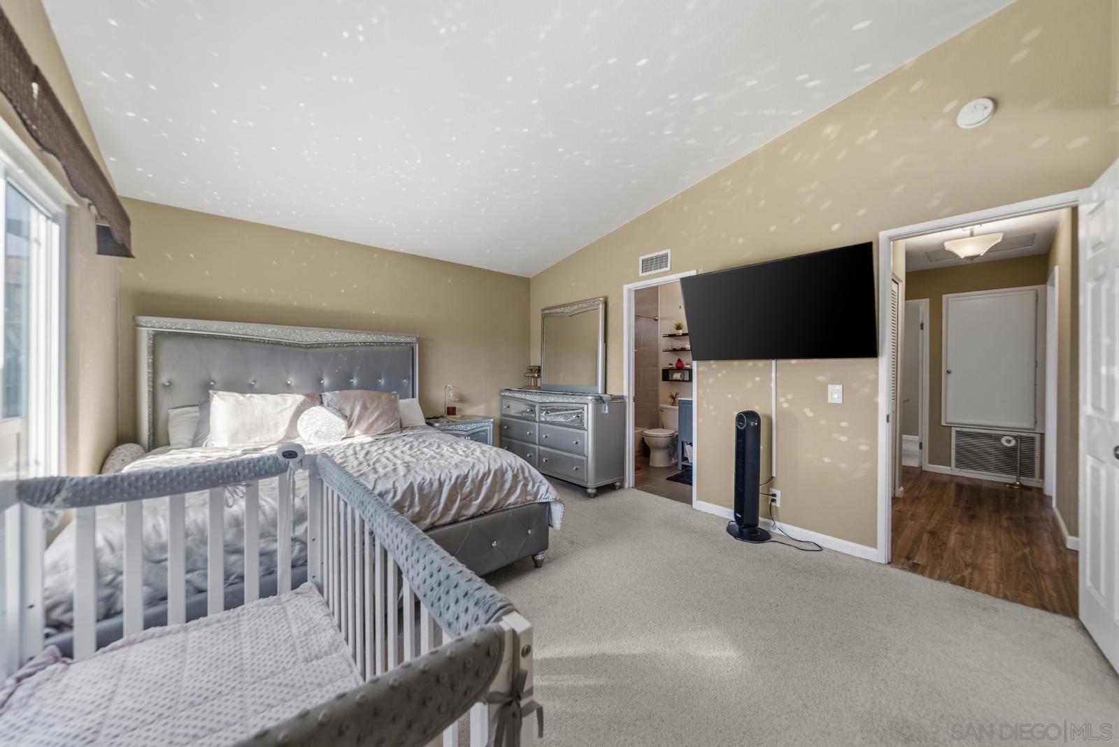 Detail Gallery Image 13 of 29 For 7454  Gayneswood, San Diego,  CA 92139 - 3 Beds | 2 Baths