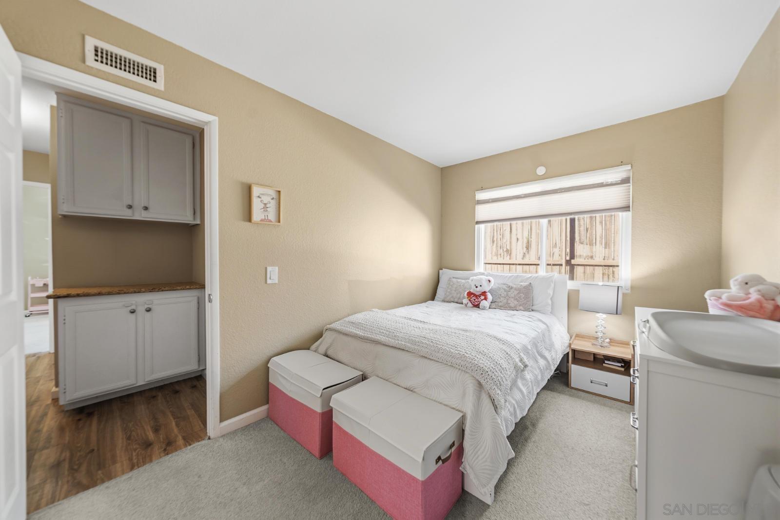 Detail Gallery Image 16 of 29 For 7454  Gayneswood, San Diego,  CA 92139 - 3 Beds | 2 Baths