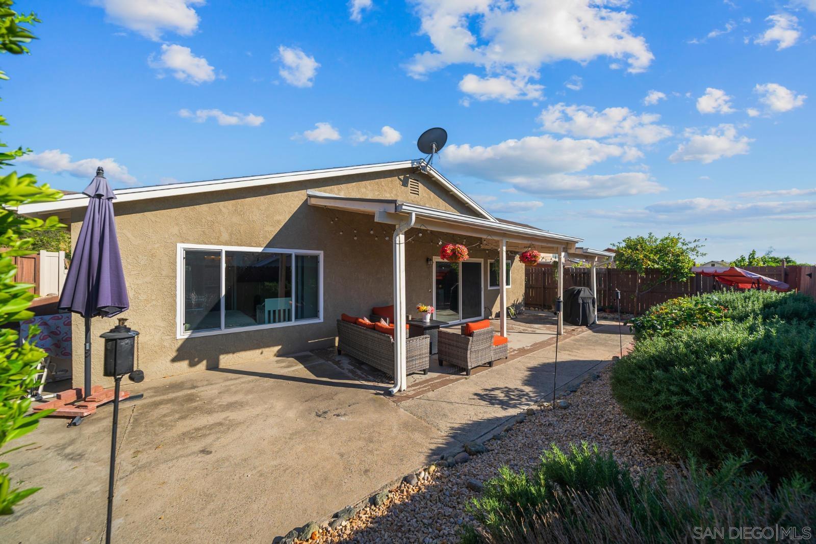 Detail Gallery Image 20 of 29 For 7454  Gayneswood, San Diego,  CA 92139 - 3 Beds | 2 Baths