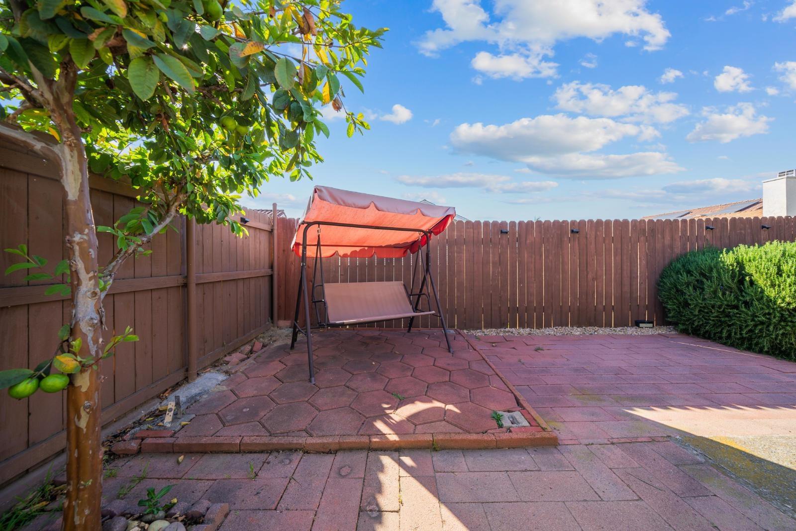 Detail Gallery Image 23 of 29 For 7454  Gayneswood, San Diego,  CA 92139 - 3 Beds | 2 Baths