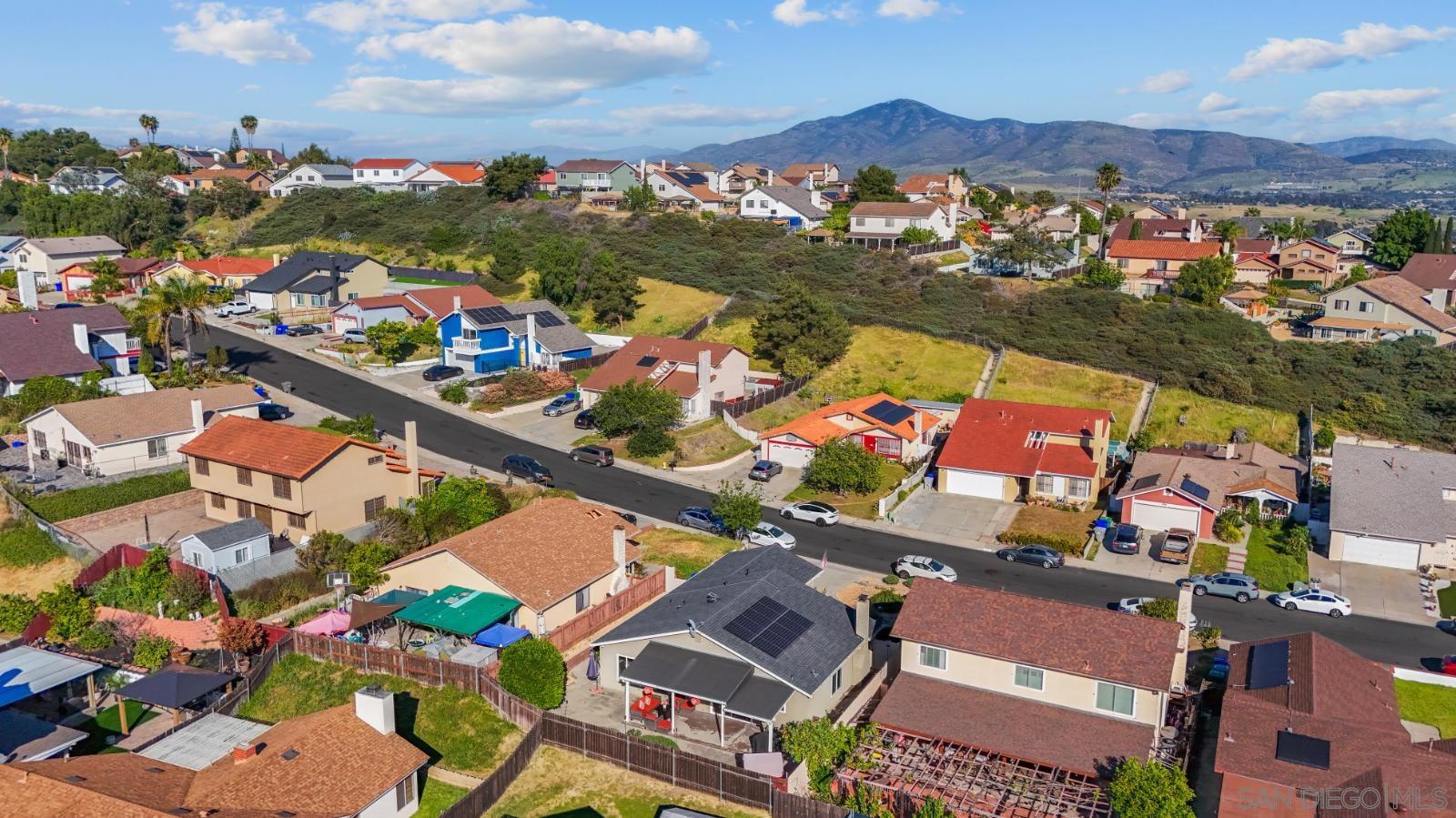 Detail Gallery Image 27 of 29 For 7454  Gayneswood, San Diego,  CA 92139 - 3 Beds | 2 Baths