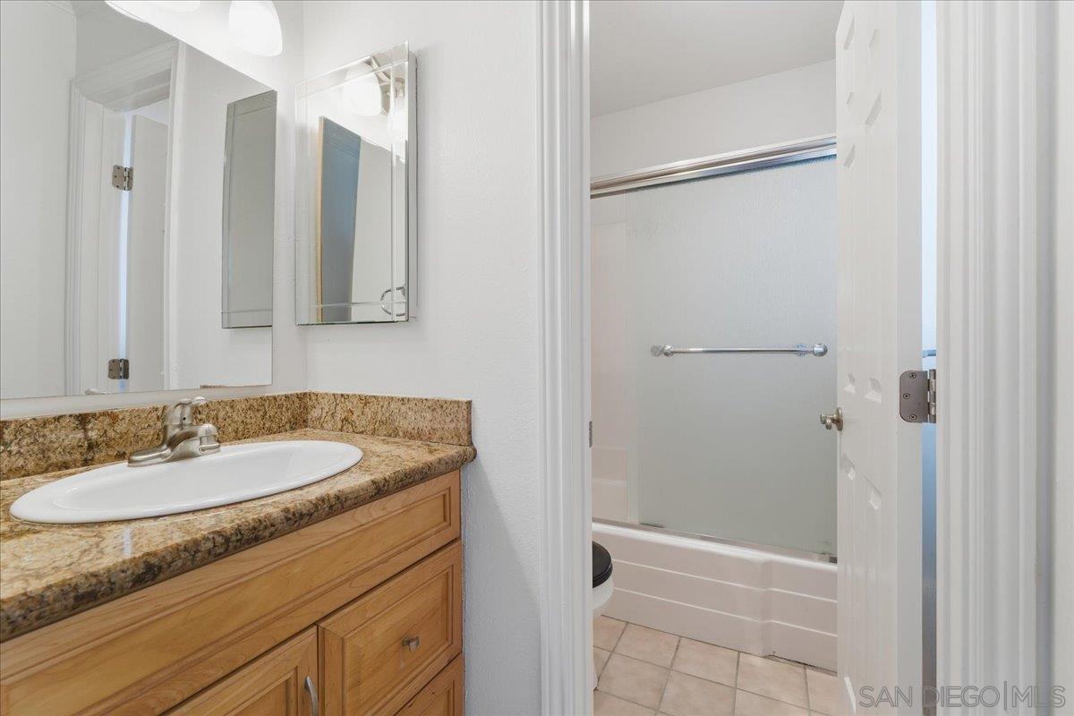 Detail Gallery Image 15 of 22 For 4404  Bond St.  #C,  San Diego,  CA 92109 - 1 Beds | 1 Baths