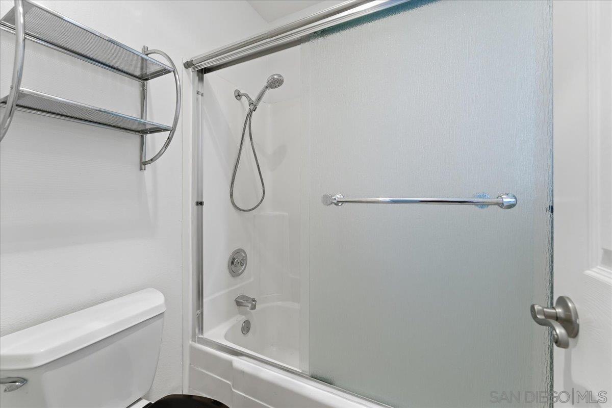 Detail Gallery Image 16 of 22 For 4404  Bond St.  #C,  San Diego,  CA 92109 - 1 Beds | 1 Baths