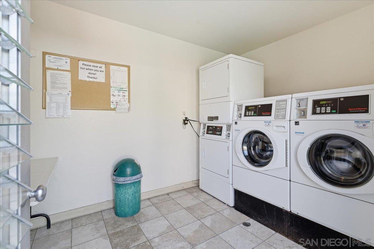 Detail Gallery Image 20 of 22 For 4404  Bond St.  #C,  San Diego,  CA 92109 - 1 Beds | 1 Baths