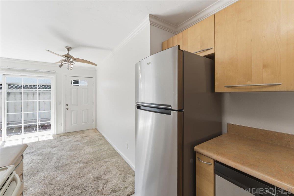 Detail Gallery Image 5 of 22 For 4404  Bond St.  #C,  San Diego,  CA 92109 - 1 Beds | 1 Baths