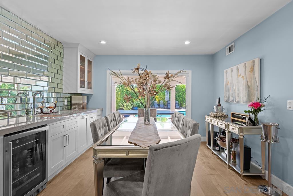 Detail Gallery Image 11 of 37 For 1622 W Oak, Burbank,  CA 91506 - 5 Beds | 3/1 Baths