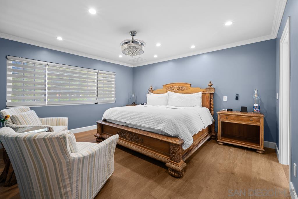 Detail Gallery Image 21 of 37 For 1622 W Oak, Burbank,  CA 91506 - 5 Beds | 3/1 Baths