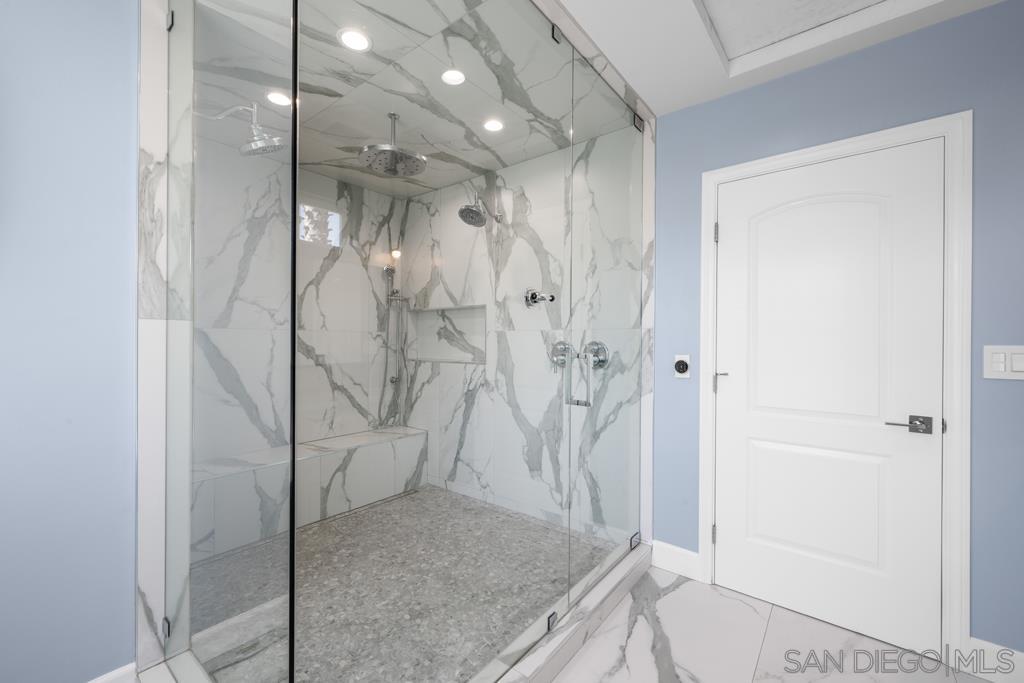 Detail Gallery Image 24 of 37 For 1622 W Oak, Burbank,  CA 91506 - 5 Beds | 3/1 Baths