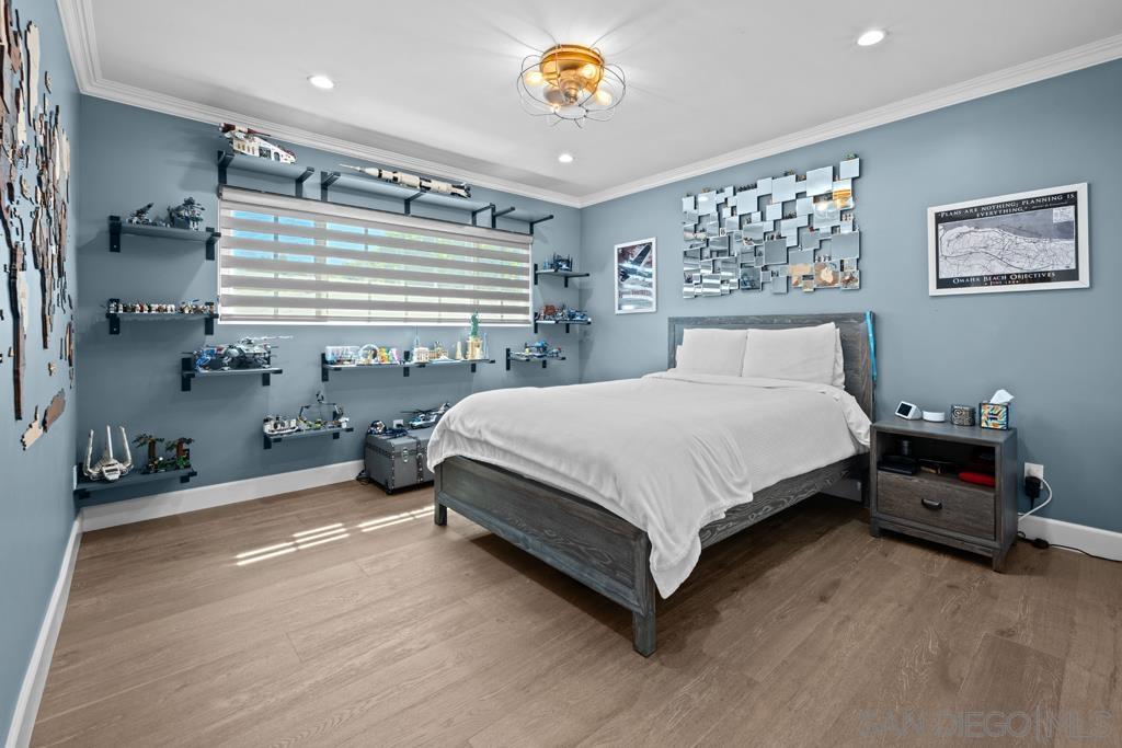 Detail Gallery Image 25 of 37 For 1622 W Oak, Burbank,  CA 91506 - 5 Beds | 3/1 Baths