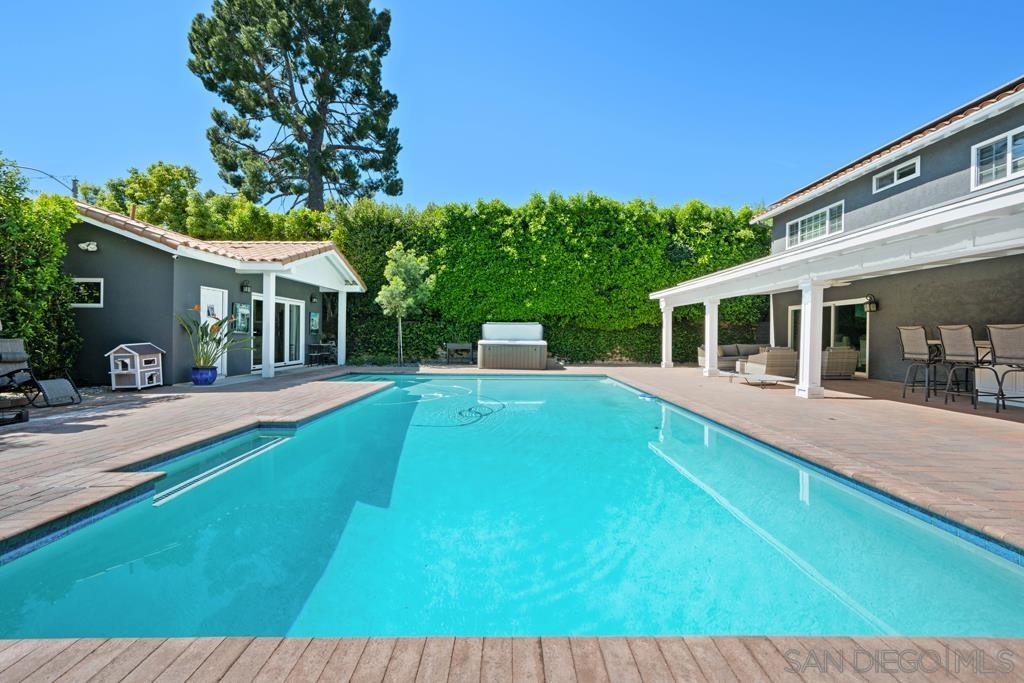 Detail Gallery Image 29 of 37 For 1622 W Oak, Burbank,  CA 91506 - 5 Beds | 3/1 Baths