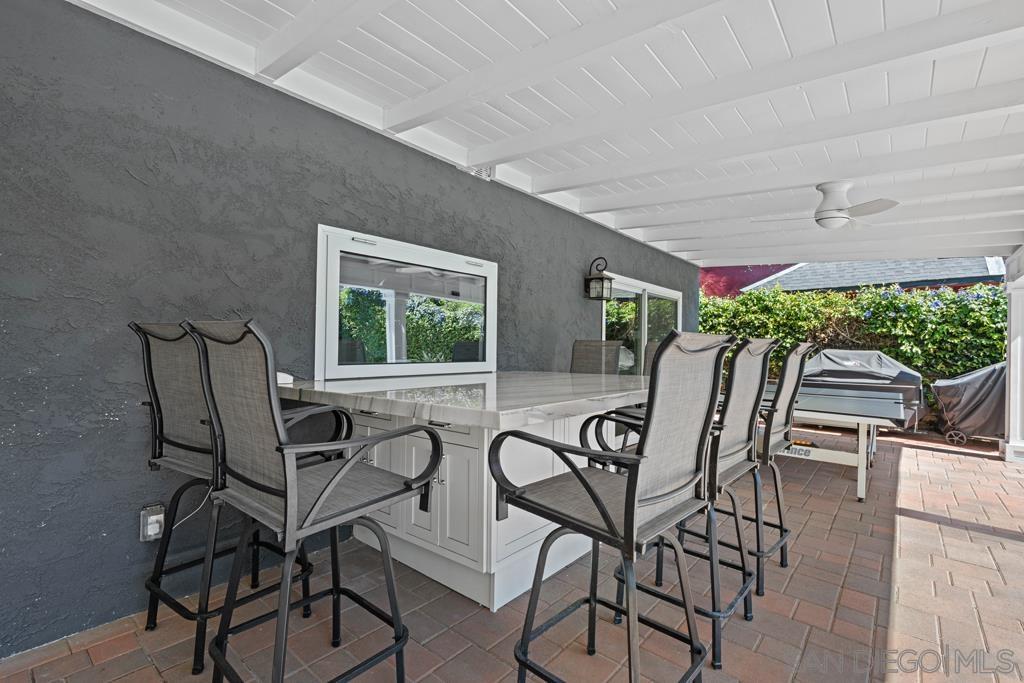 Detail Gallery Image 32 of 37 For 1622 W Oak, Burbank,  CA 91506 - 5 Beds | 3/1 Baths