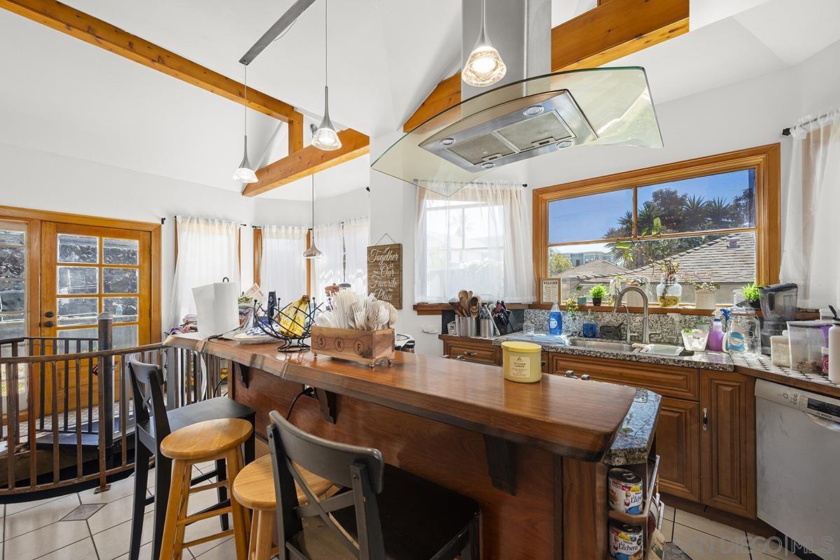 Detail Gallery Image 16 of 52 For 637  19th Street, San Diego,  CA 92102 - 4 Beds | 3/1 Baths