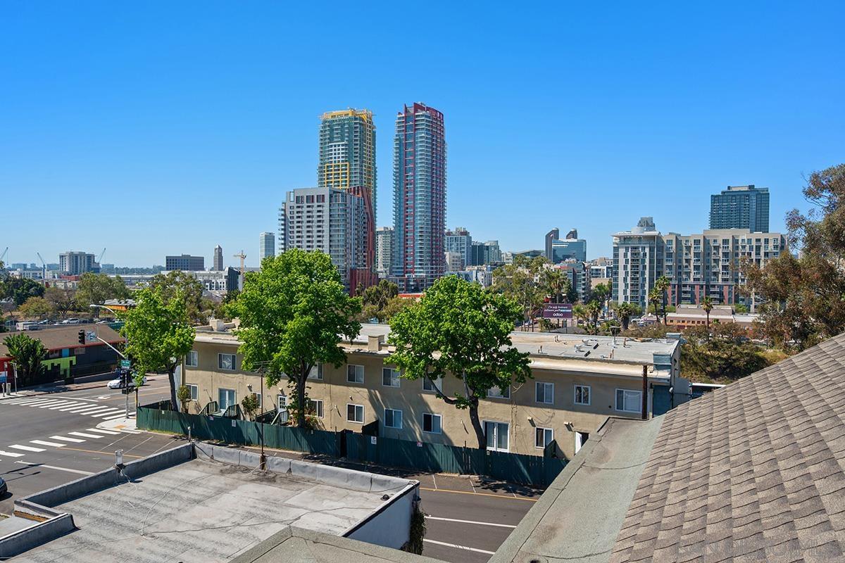 Detail Gallery Image 5 of 52 For 637  19th Street, San Diego,  CA 92102 - 4 Beds | 3/1 Baths