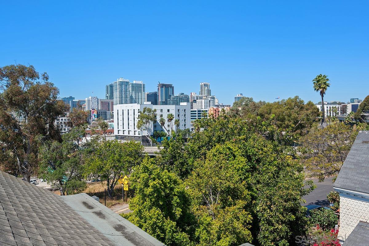 Detail Gallery Image 6 of 52 For 637  19th Street, San Diego,  CA 92102 - 4 Beds | 3/1 Baths