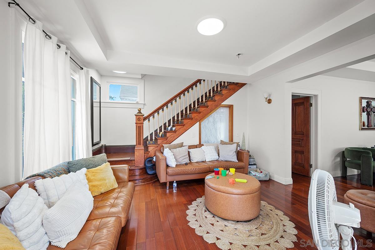 Detail Gallery Image 10 of 52 For 637  19th Street, San Diego,  CA 92102 - 4 Beds | 3/1 Baths