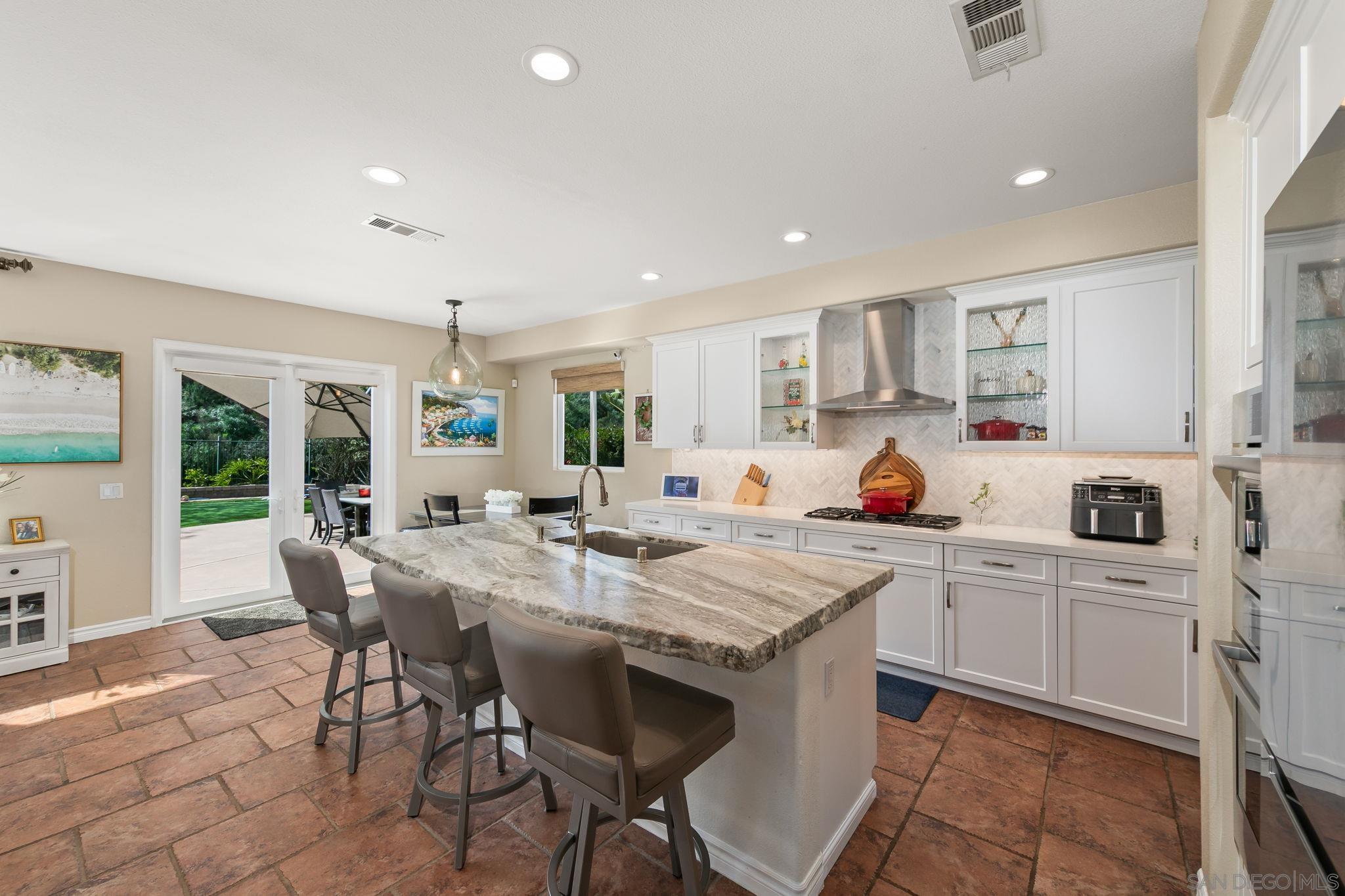 Detail Gallery Image 2 of 50 For 12820  Hideaway Ln, San Diego,  CA 92131 - 5 Beds | 3/1 Baths