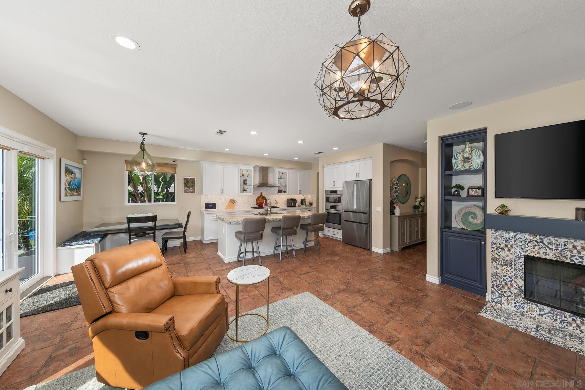 Detail Gallery Image 13 of 50 For 12820  Hideaway Ln, San Diego,  CA 92131 - 5 Beds | 3/1 Baths