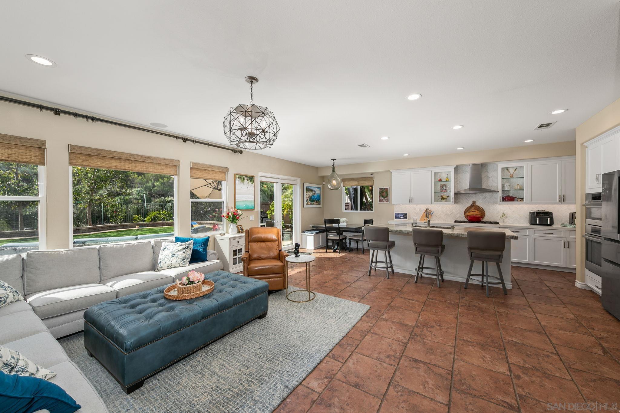 Detail Gallery Image 6 of 50 For 12820  Hideaway Ln, San Diego,  CA 92131 - 5 Beds | 3/1 Baths