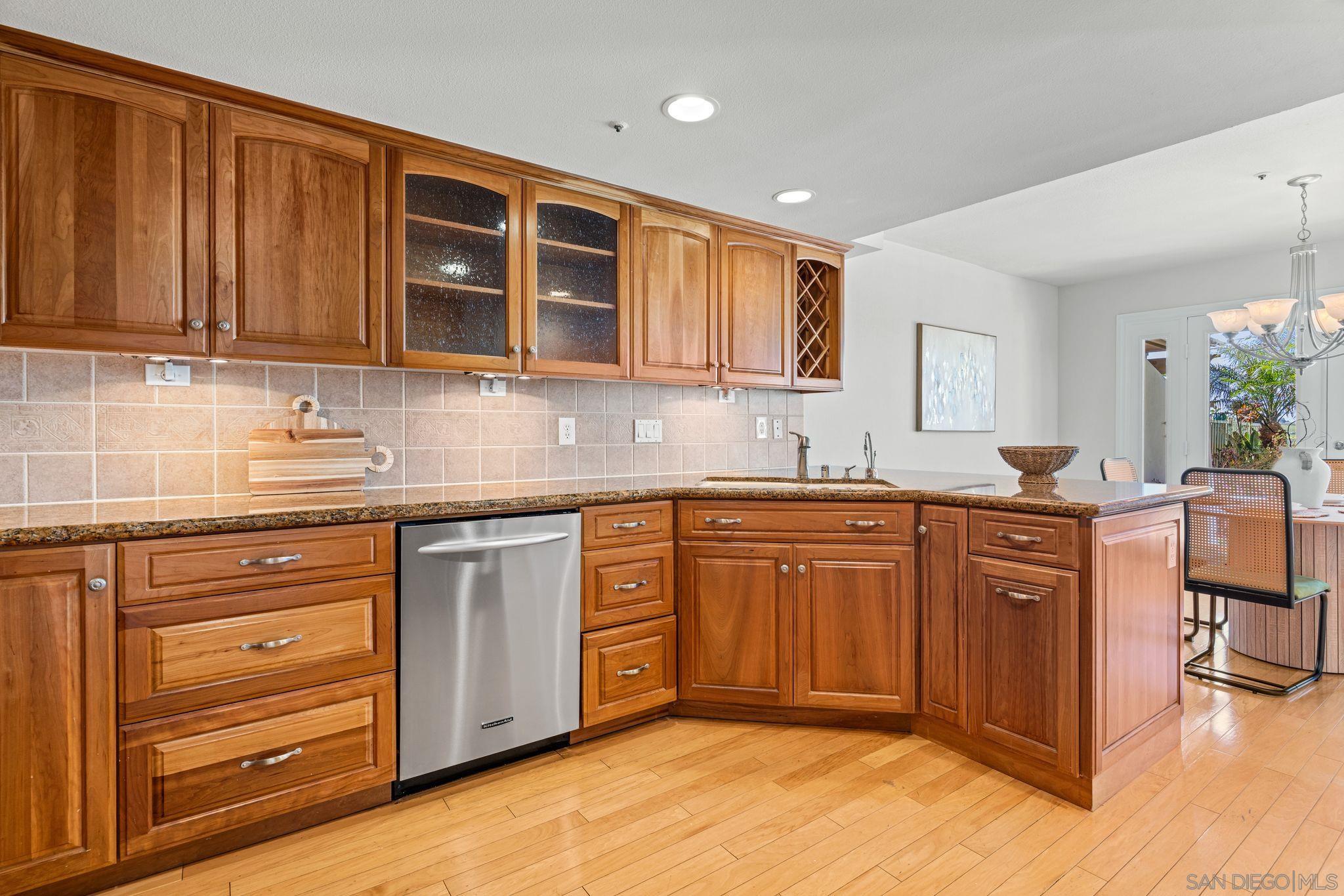 Detail Gallery Image 15 of 43 For 4817  Windjammer Way, Carlsbad,  CA 92008 - 3 Beds | 2/1 Baths