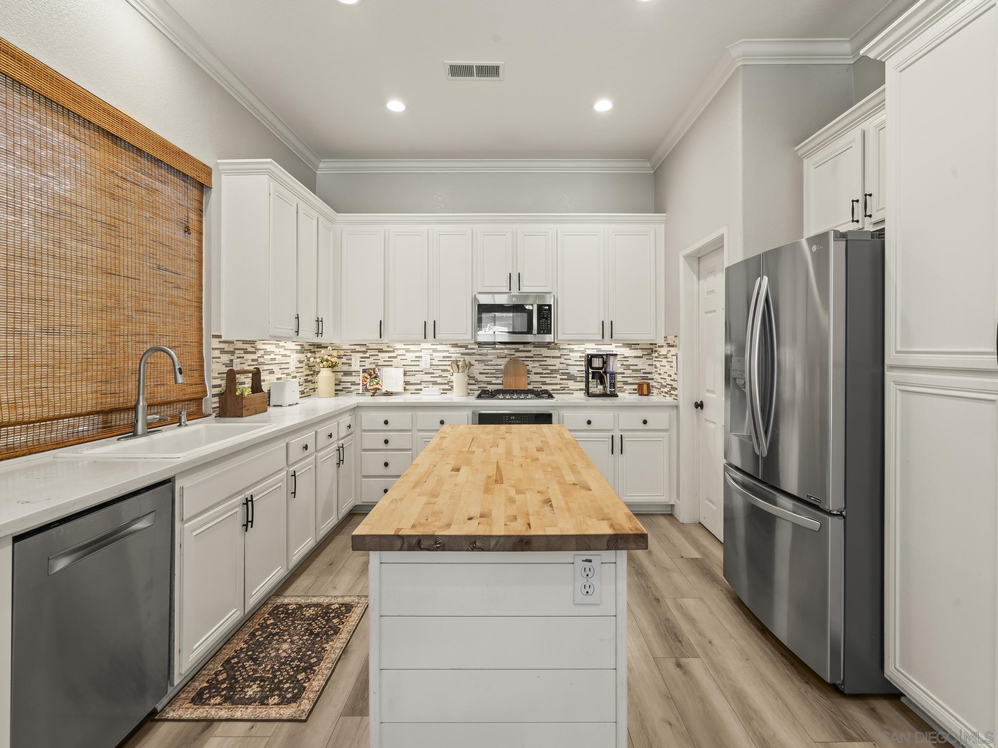 Detail Gallery Image 20 of 67 For 2034  Mount Langley, Chula Vista,  CA 91913 - 5 Beds | 3 Baths