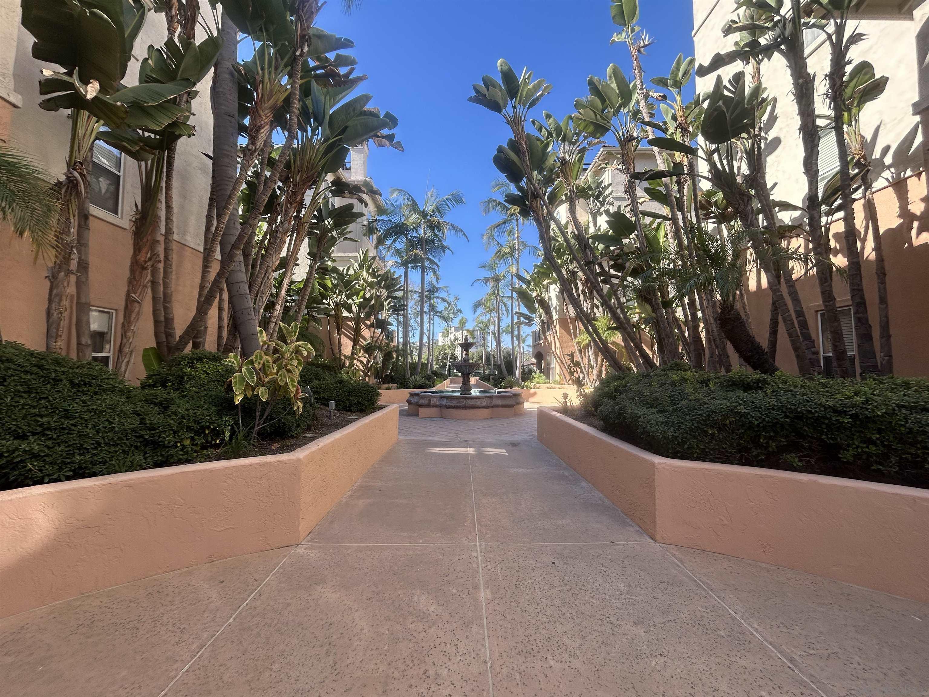 Detail Gallery Image 4 of 14 For 640  Camino De La Reina  #1405,  San Diego,  CA 92108 - 1 Beds | 1 Baths