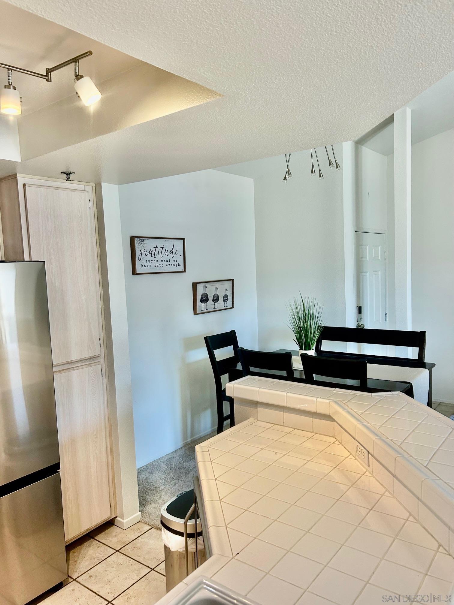 Detail Gallery Image 5 of 11 For 640  Camino De La Reina  #1405,  San Diego,  CA 92108 - 1 Beds | 1 Baths