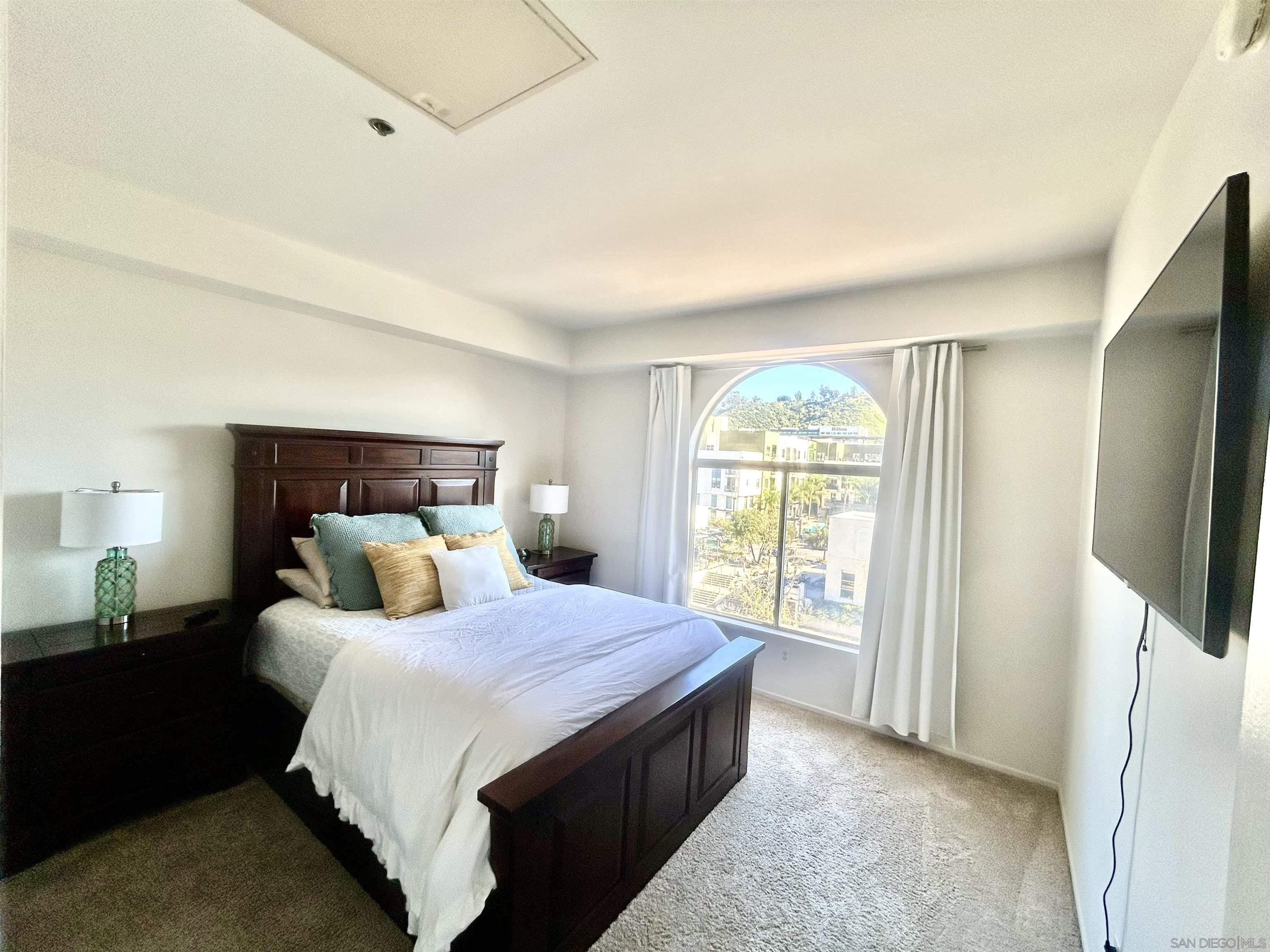 Detail Gallery Image 7 of 14 For 640  Camino De La Reina  #1405,  San Diego,  CA 92108 - 1 Beds | 1 Baths