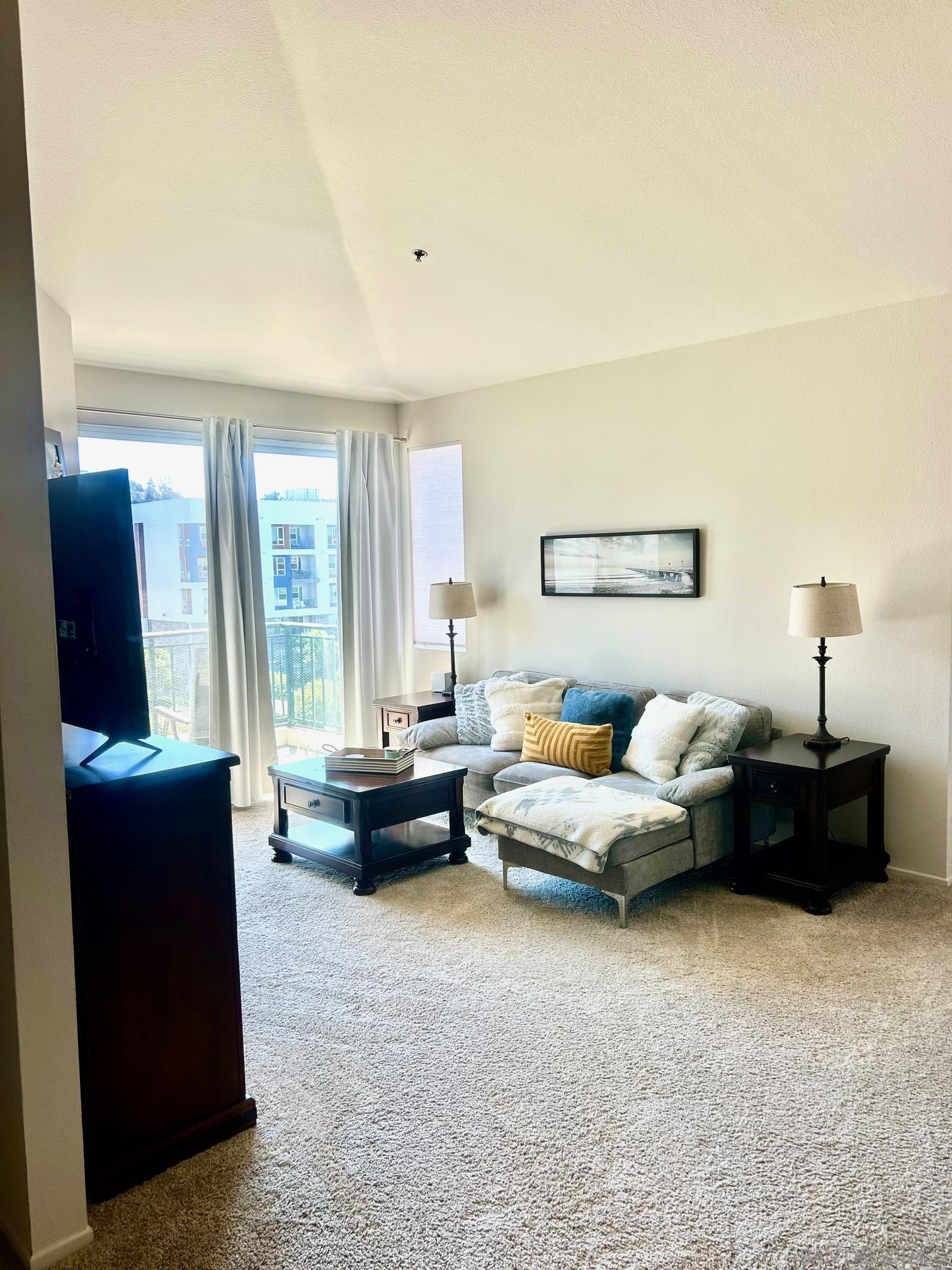 Detail Gallery Image 8 of 11 For 640  Camino De La Reina  #1405,  San Diego,  CA 92108 - 1 Beds | 1 Baths