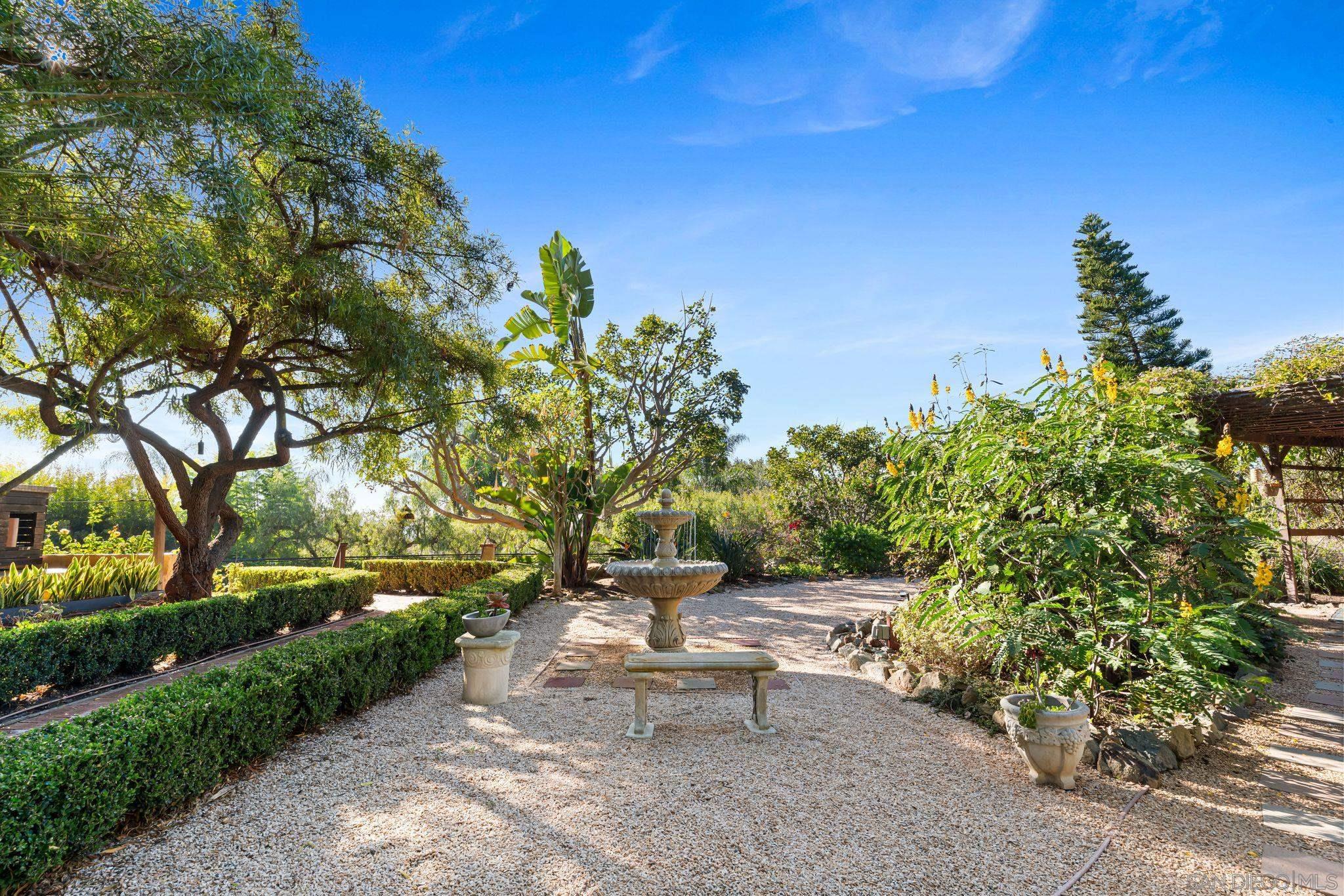 Detail Gallery Image 42 of 49 For 3369  Rocking Horse Cir, Encinitas,  CA 92024 - 5 Beds | 6/1 Baths