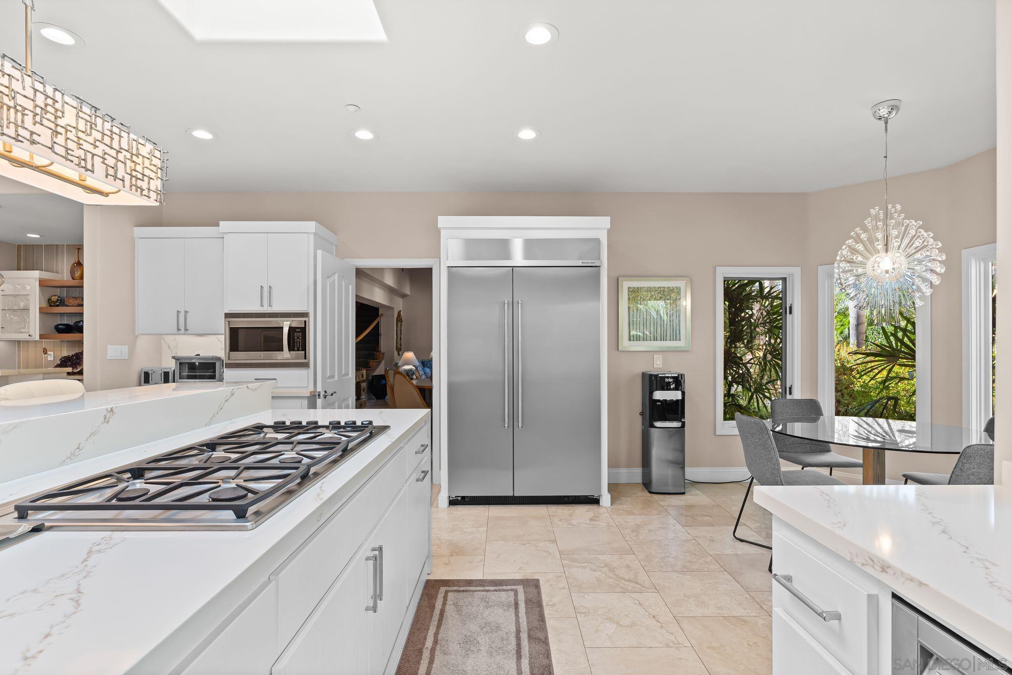 Detail Gallery Image 8 of 49 For 3369  Rocking Horse Cir, Encinitas,  CA 92024 - 5 Beds | 6/1 Baths