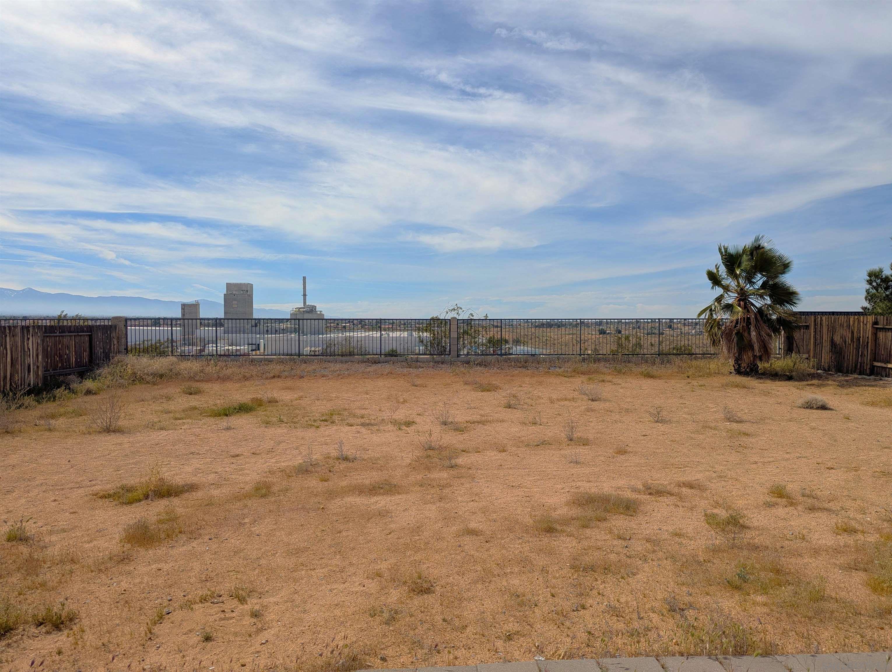 Detail Gallery Image 10 of 27 For 13254  High Mesa, Victorville,  CA 92395 - 3 Beds | 2 Baths